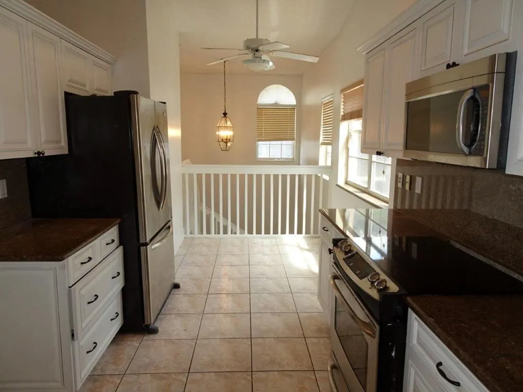 9637 Shadybrook Drive, #201