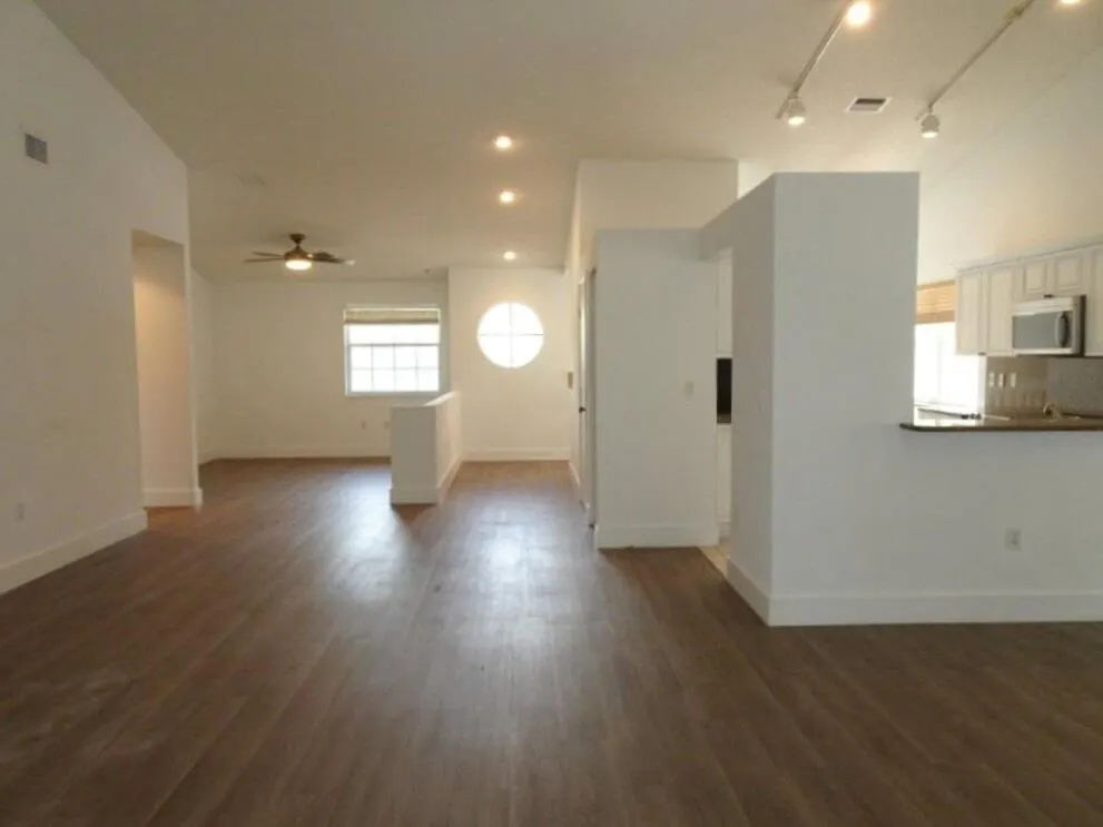 9637 Shadybrook Drive, #201