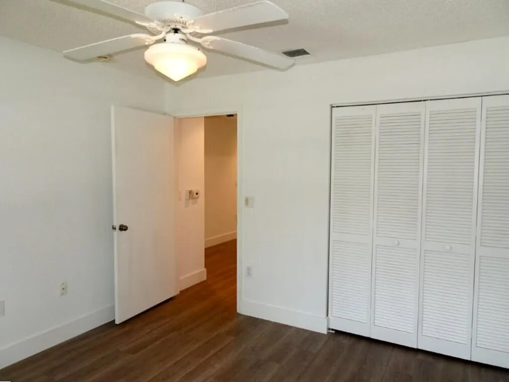 9637 Shadybrook Drive, #201