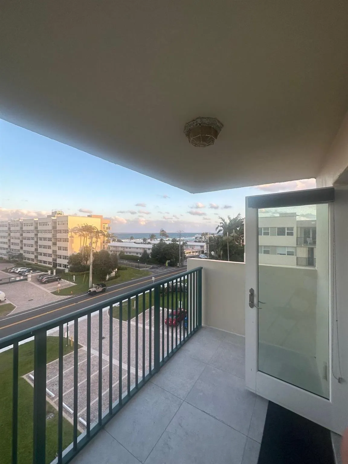 1238 Hillsboro Mile, #509