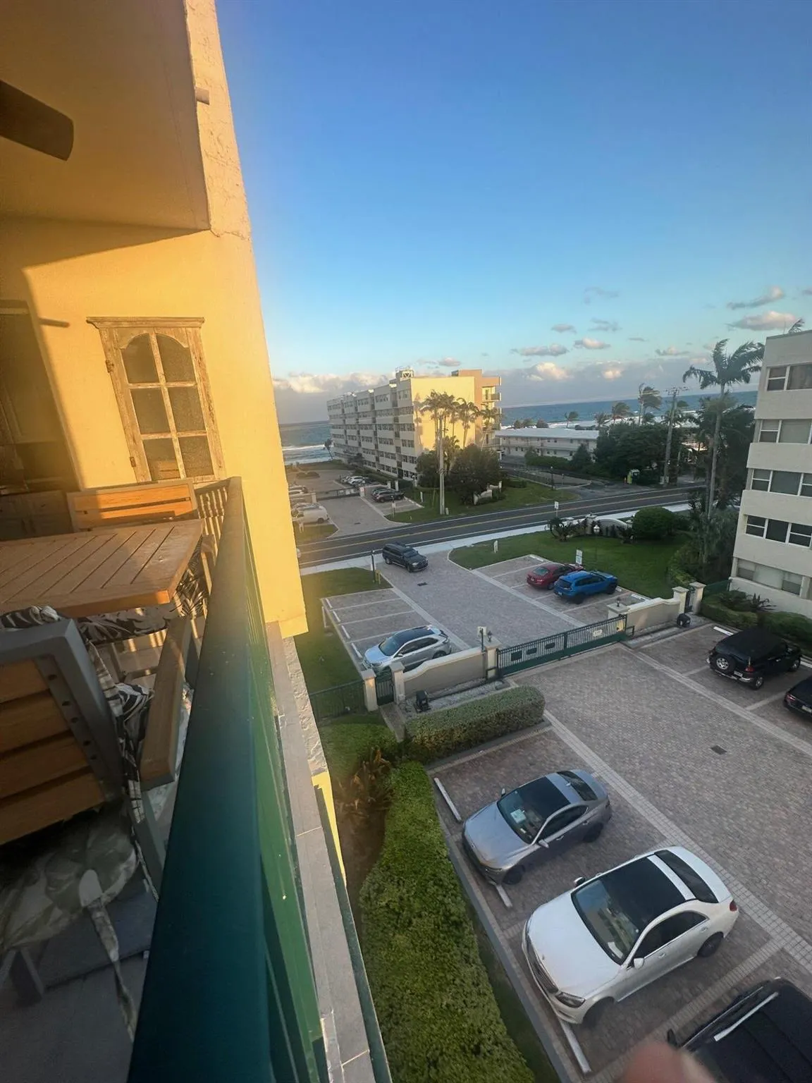 1238 Hillsboro Mile, #509