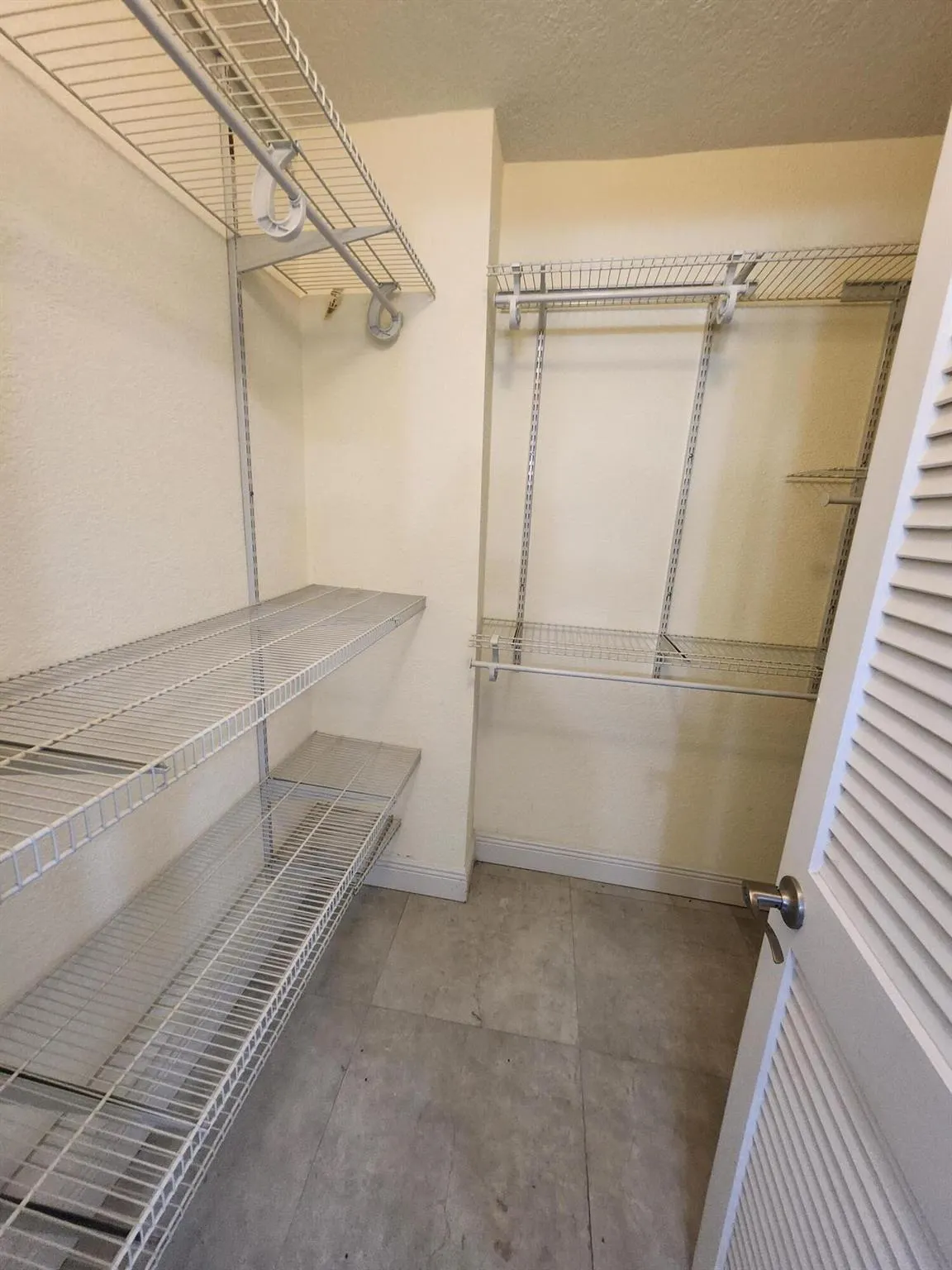 1238 Hillsboro Mile, #509
