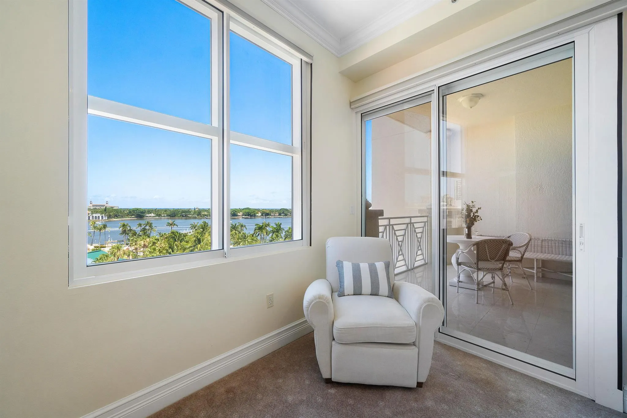 201 S Narcissus Avenue, #605