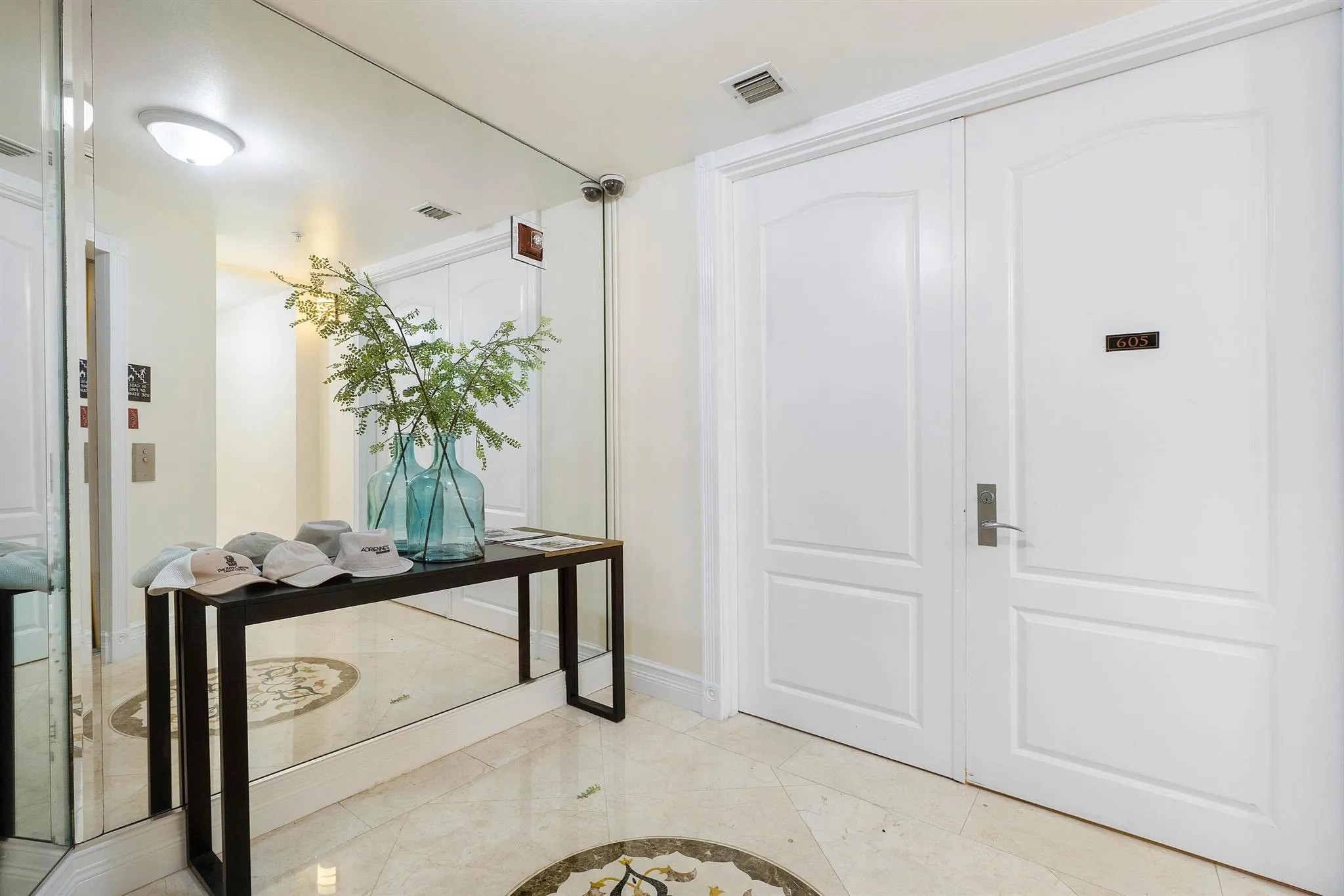 201 S Narcissus Avenue, #605