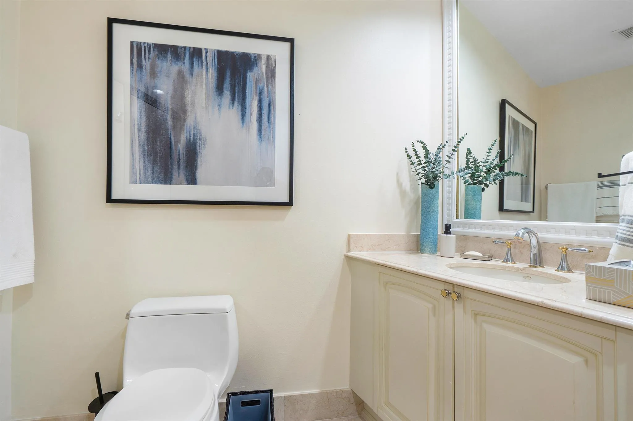 201 S Narcissus Avenue, #605