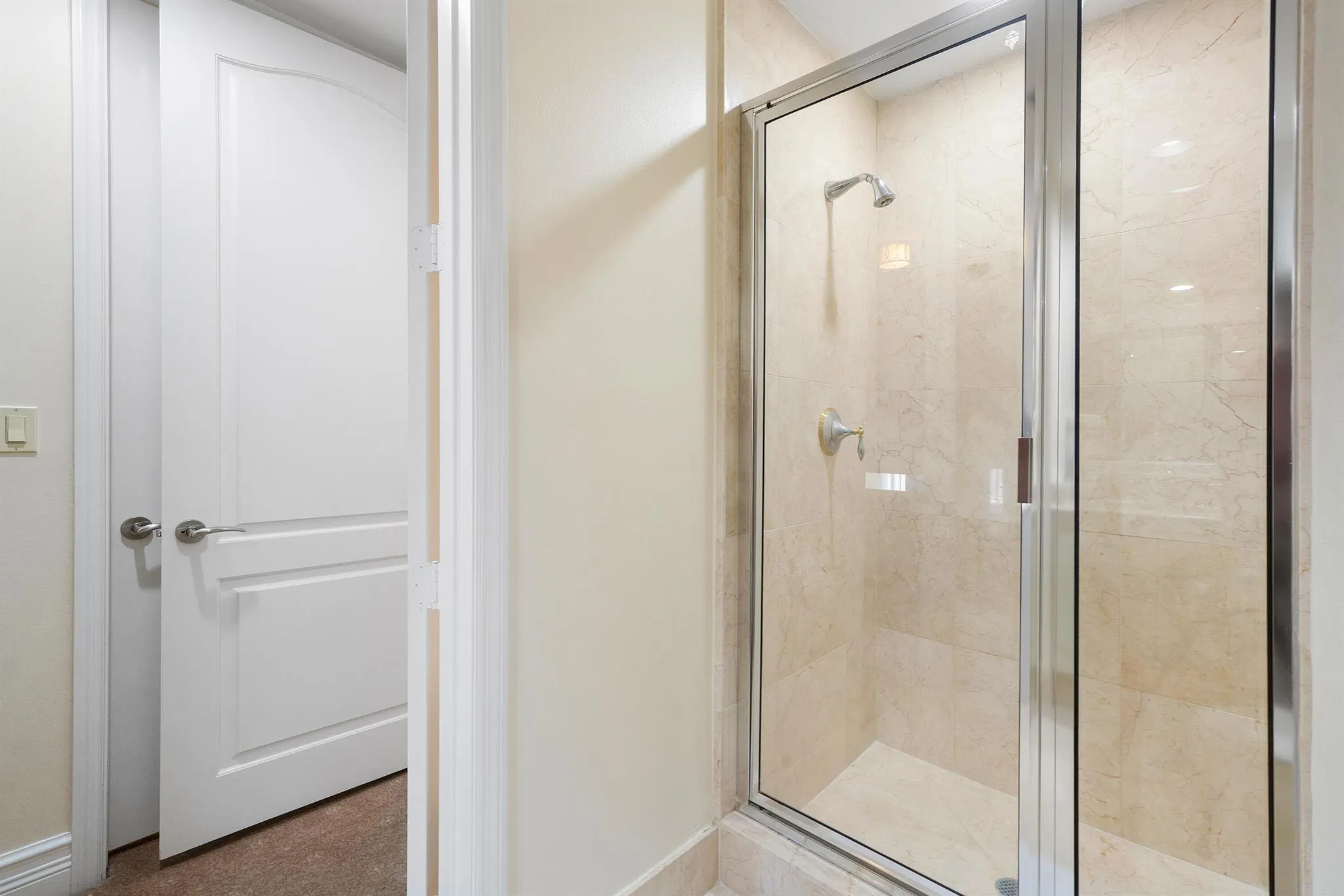 201 S Narcissus Avenue, #605