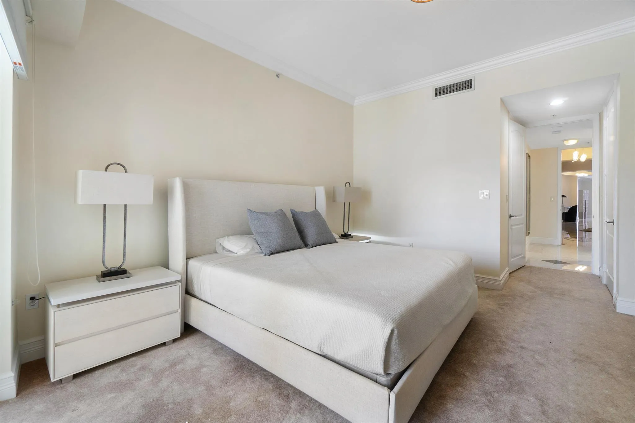 201 S Narcissus Avenue, #605