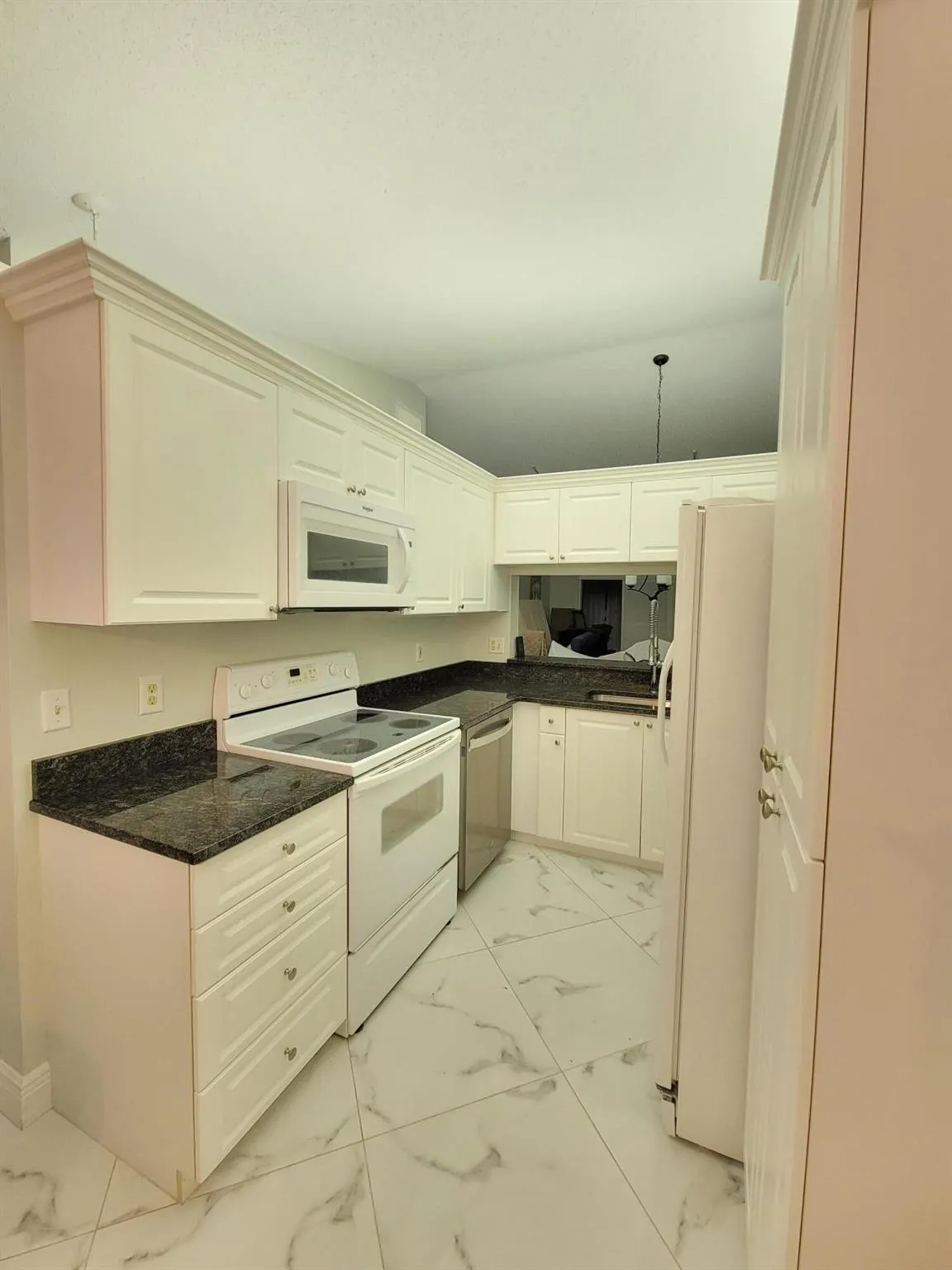 1072 Keystone Drive, #E