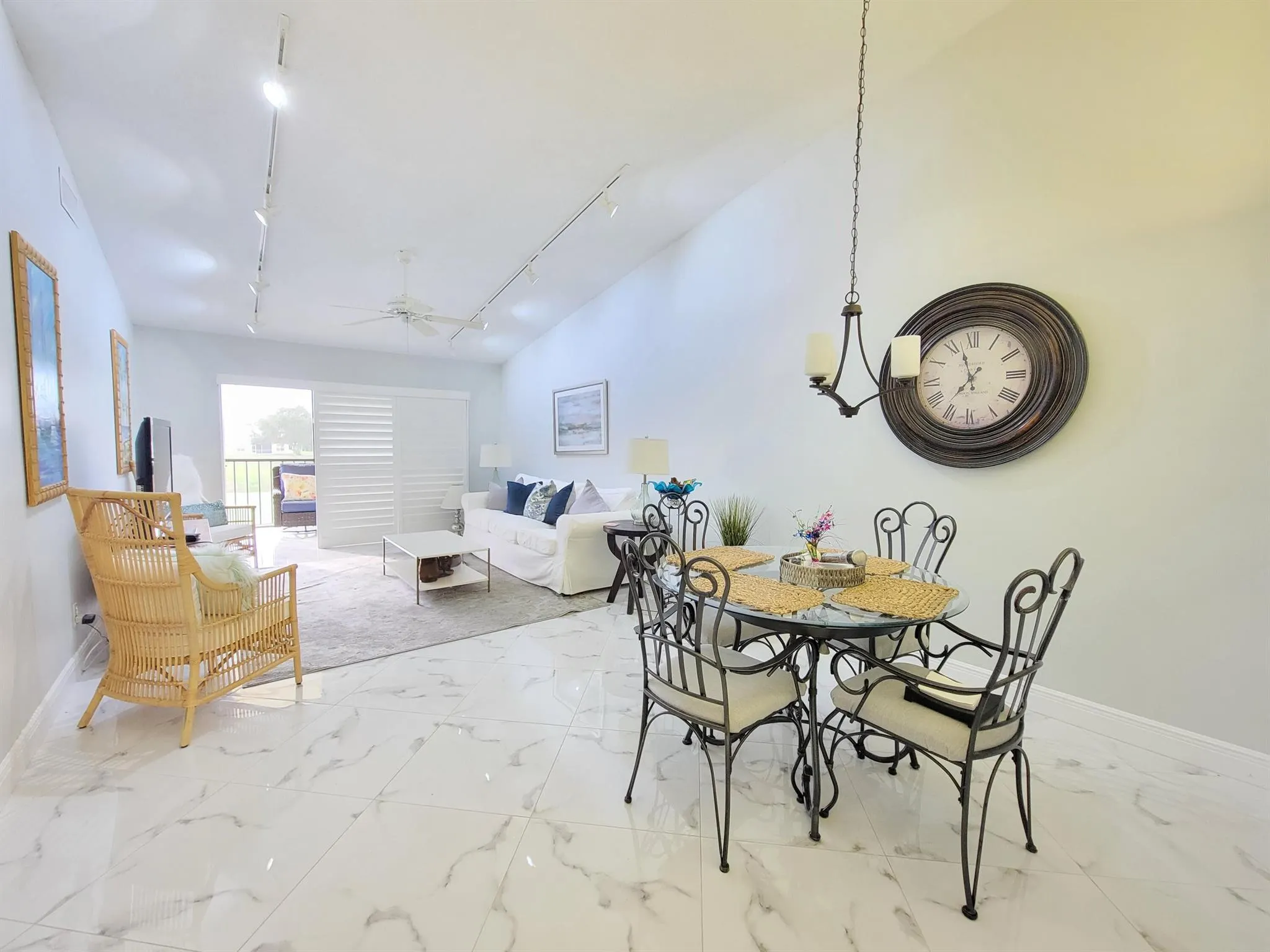 1072 Keystone Drive, #E