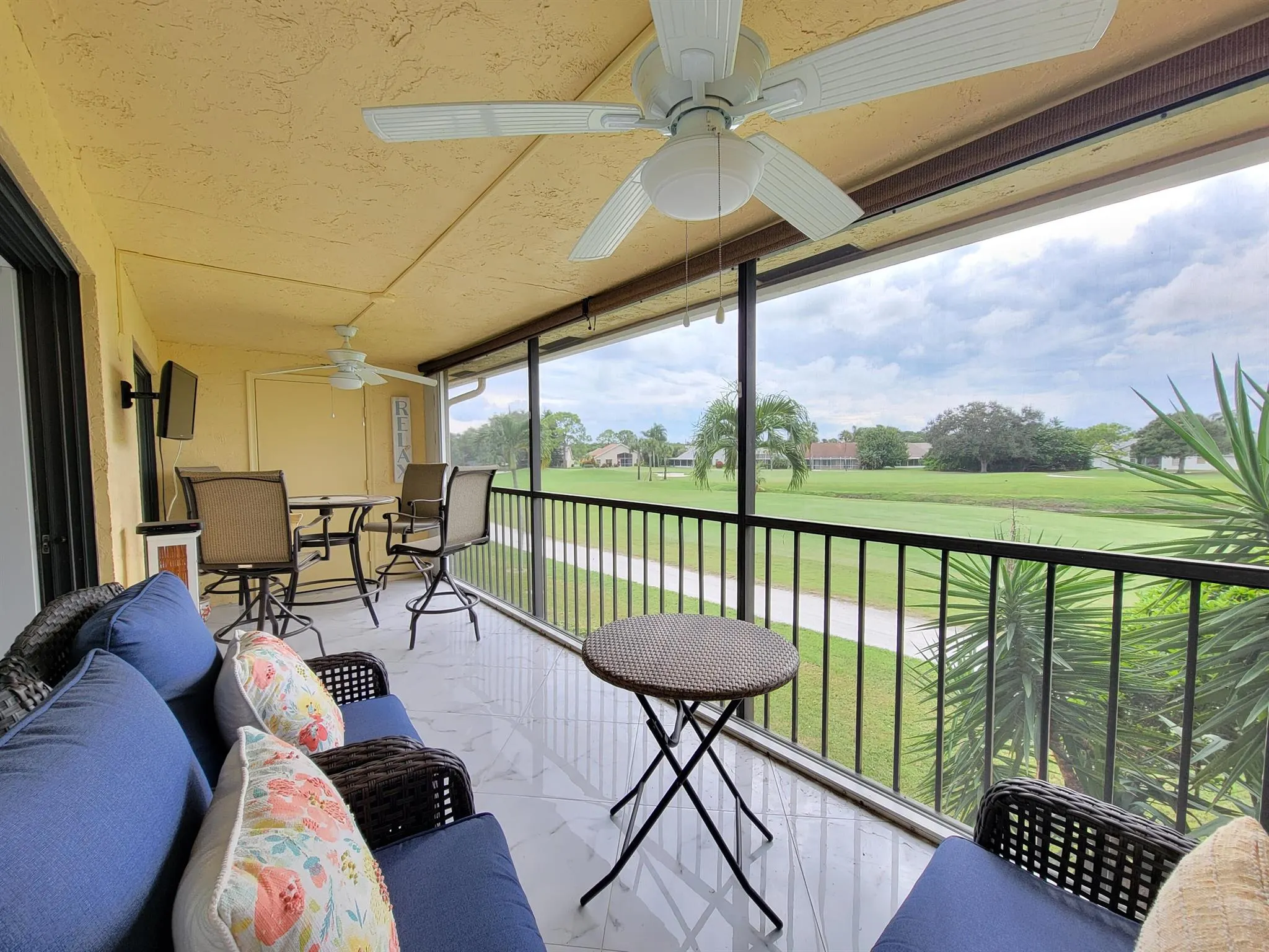 1072 Keystone Drive, #E