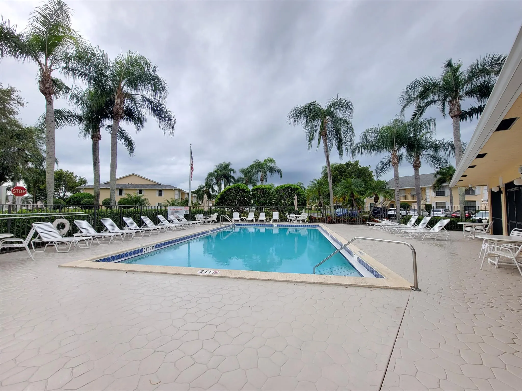 1072 Keystone Drive, #E