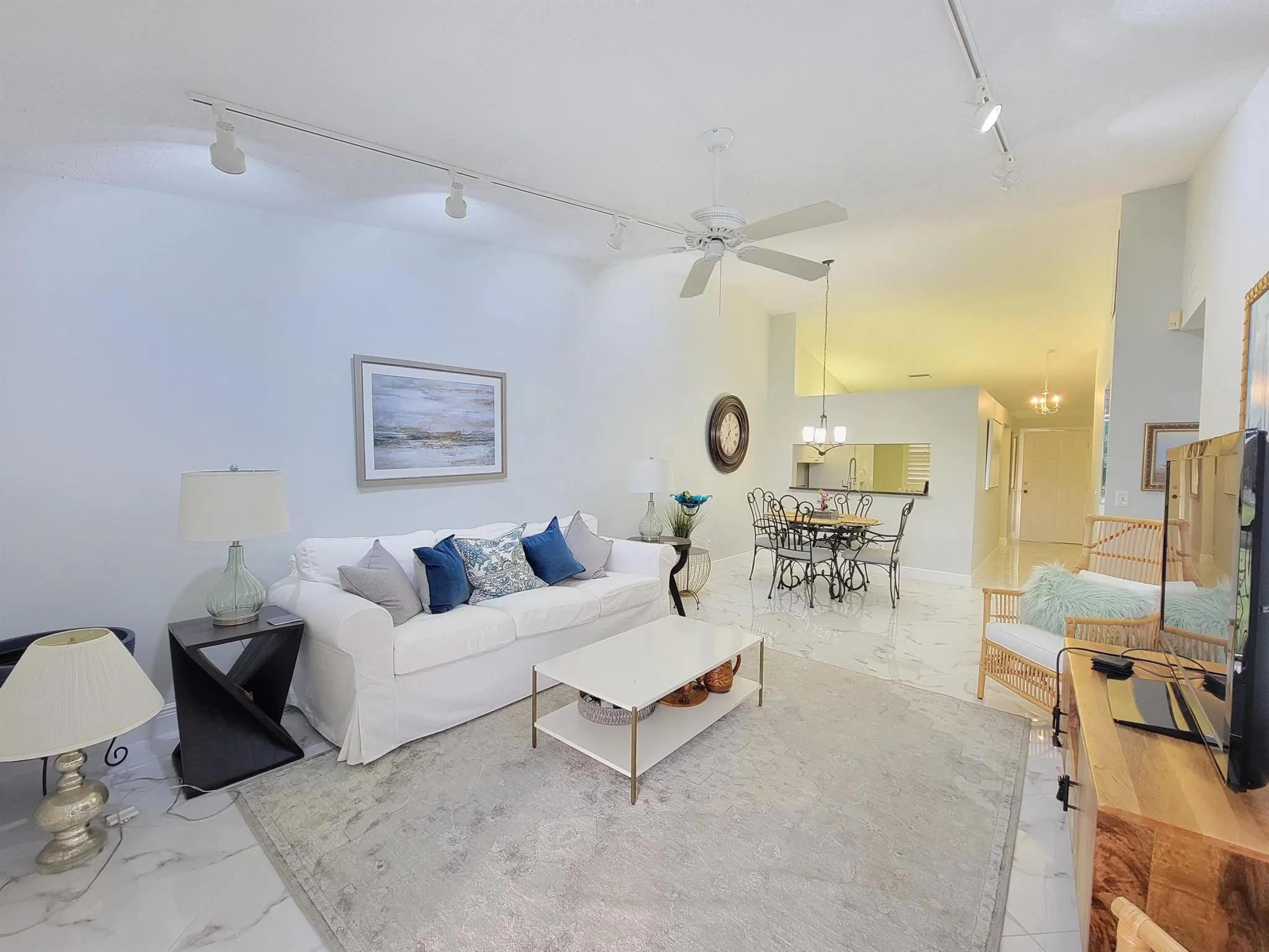 1072 Keystone Drive, #E