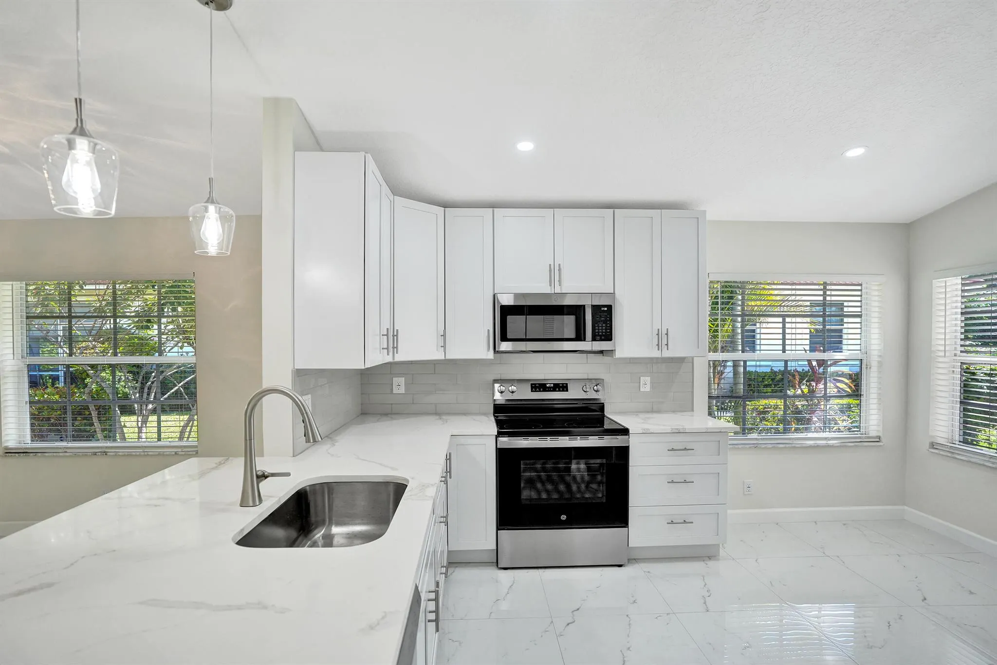 5033 S La Sedona Circle