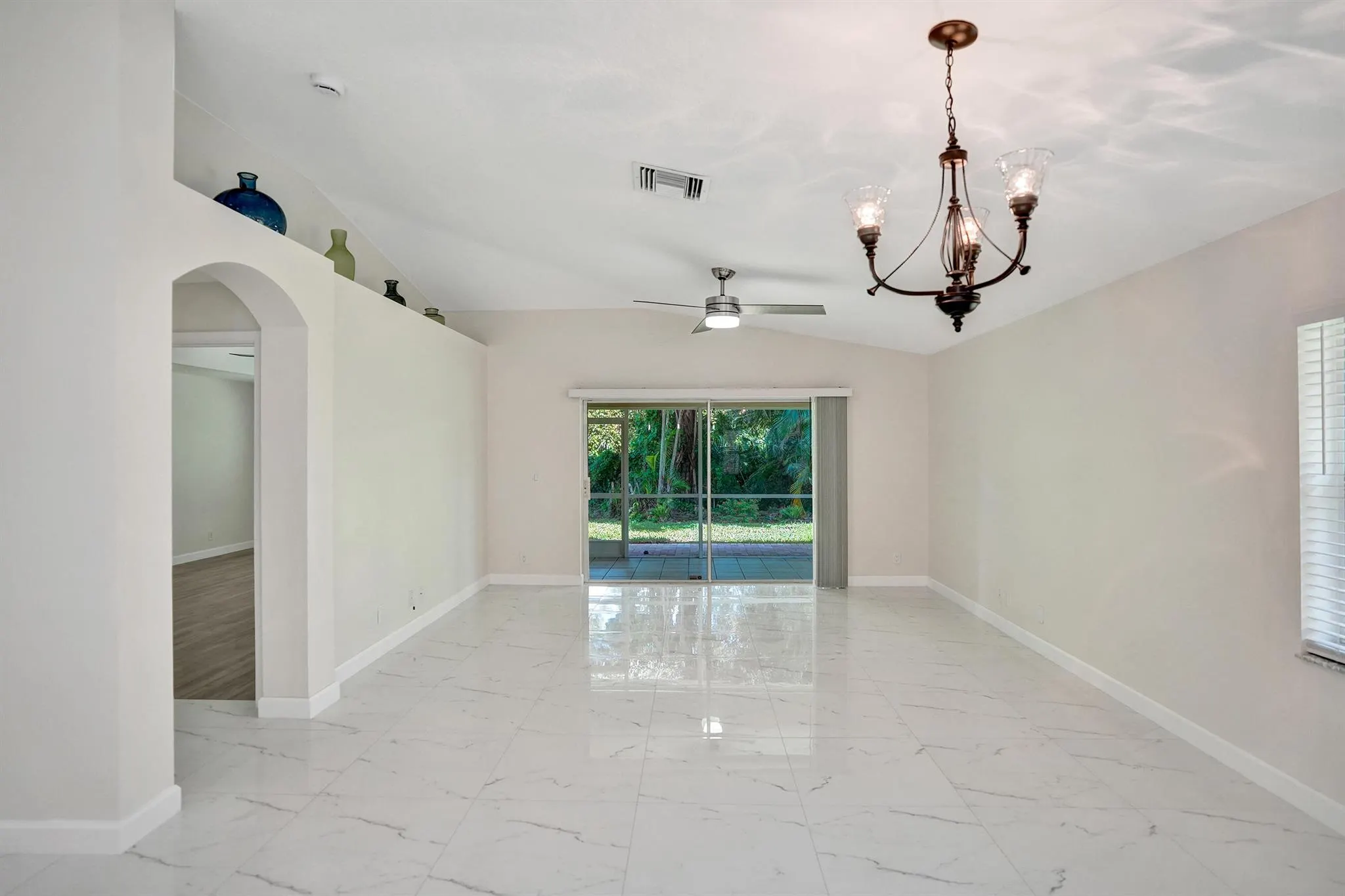 5033 S La Sedona Circle