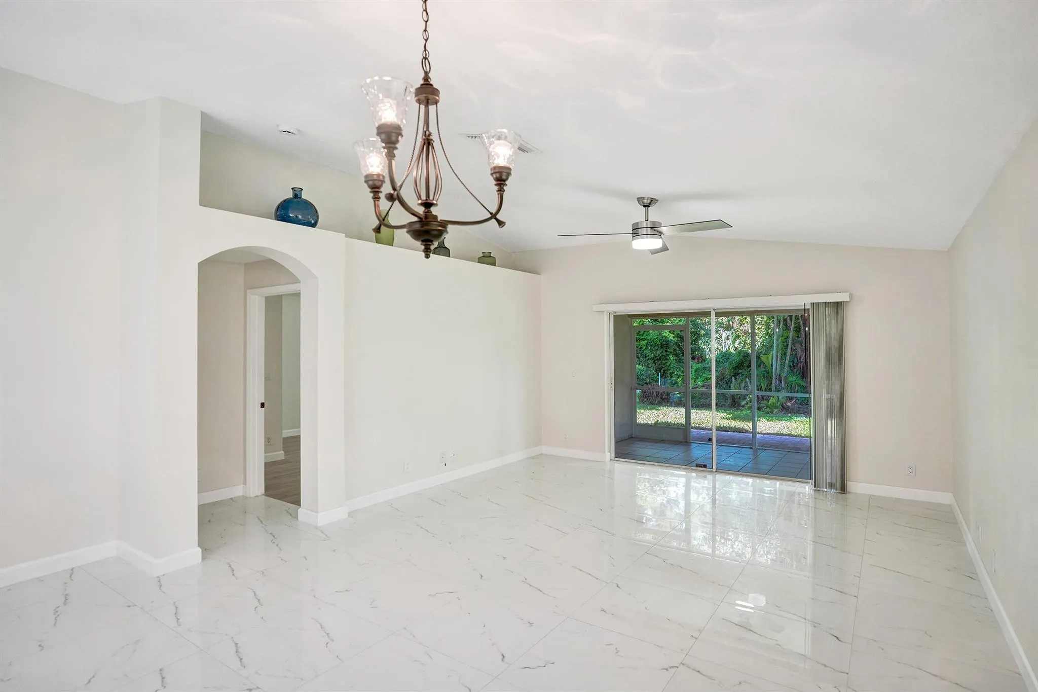 5033 S La Sedona Circle