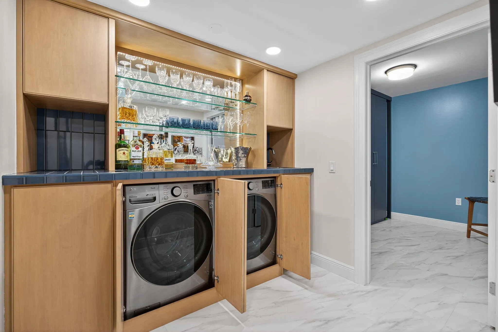 501 S Seas Drive, #406