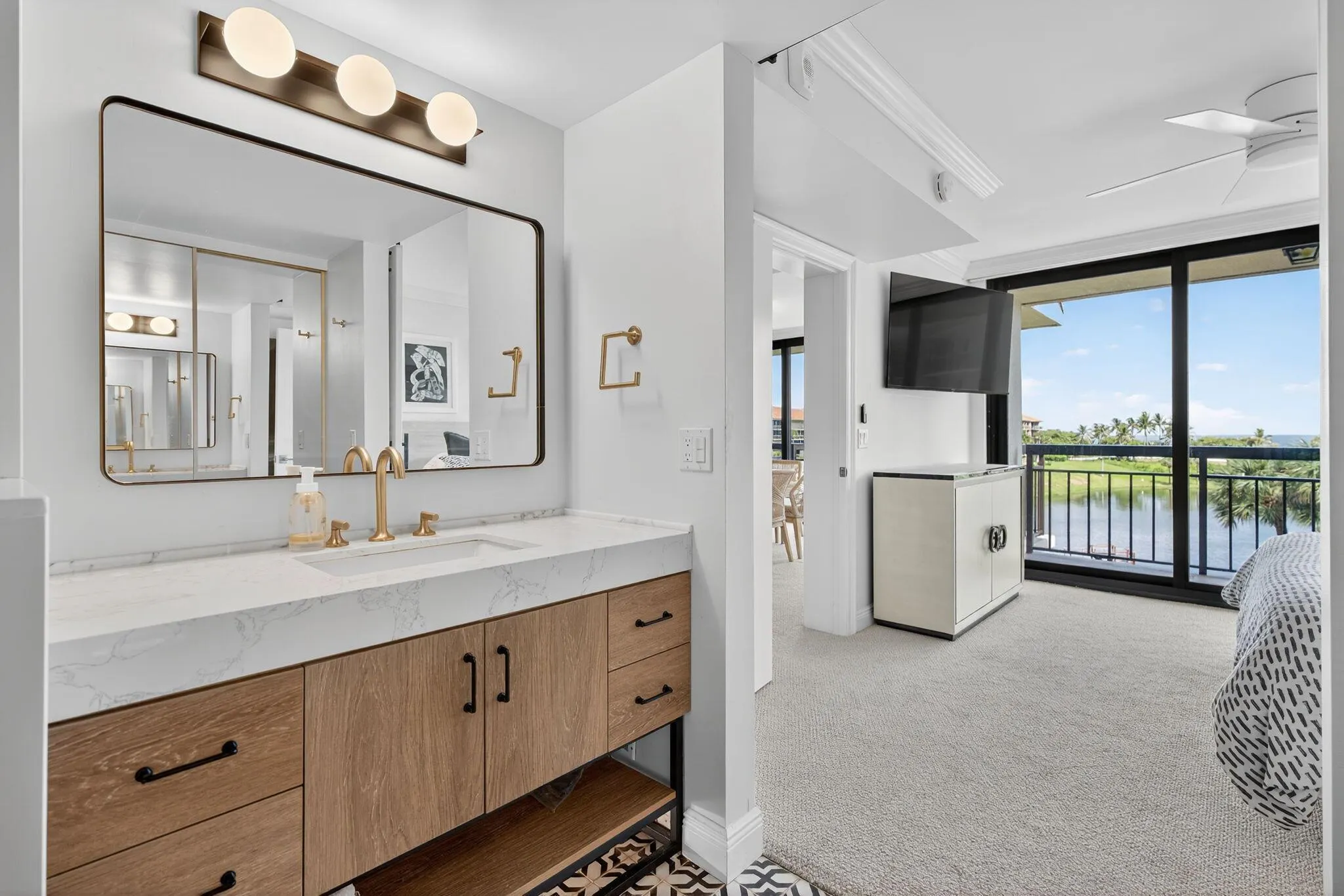 501 S Seas Drive, #406