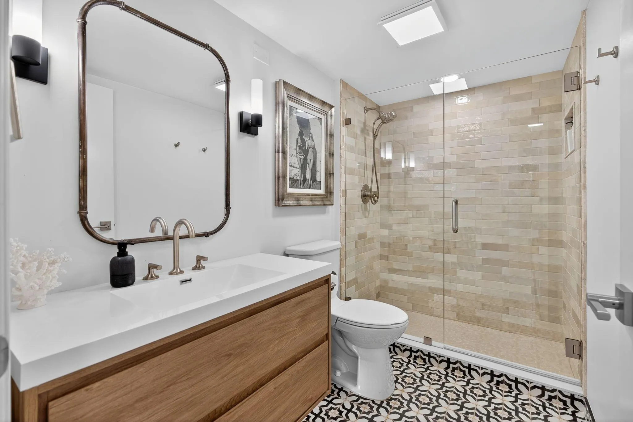 501 S Seas Drive, #406