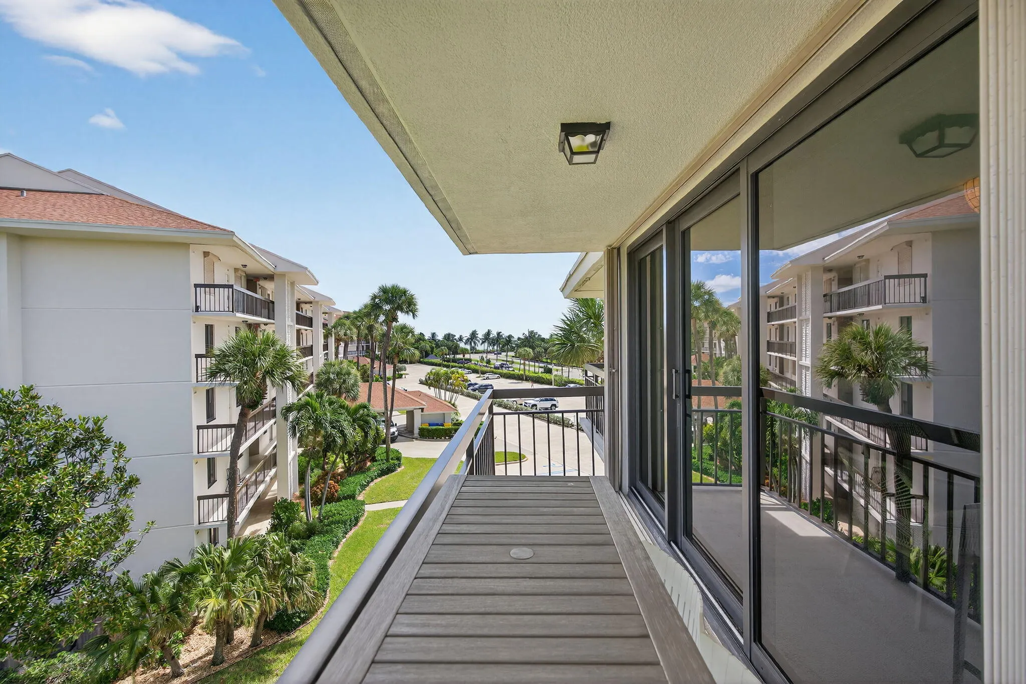 501 S Seas Drive, #406
