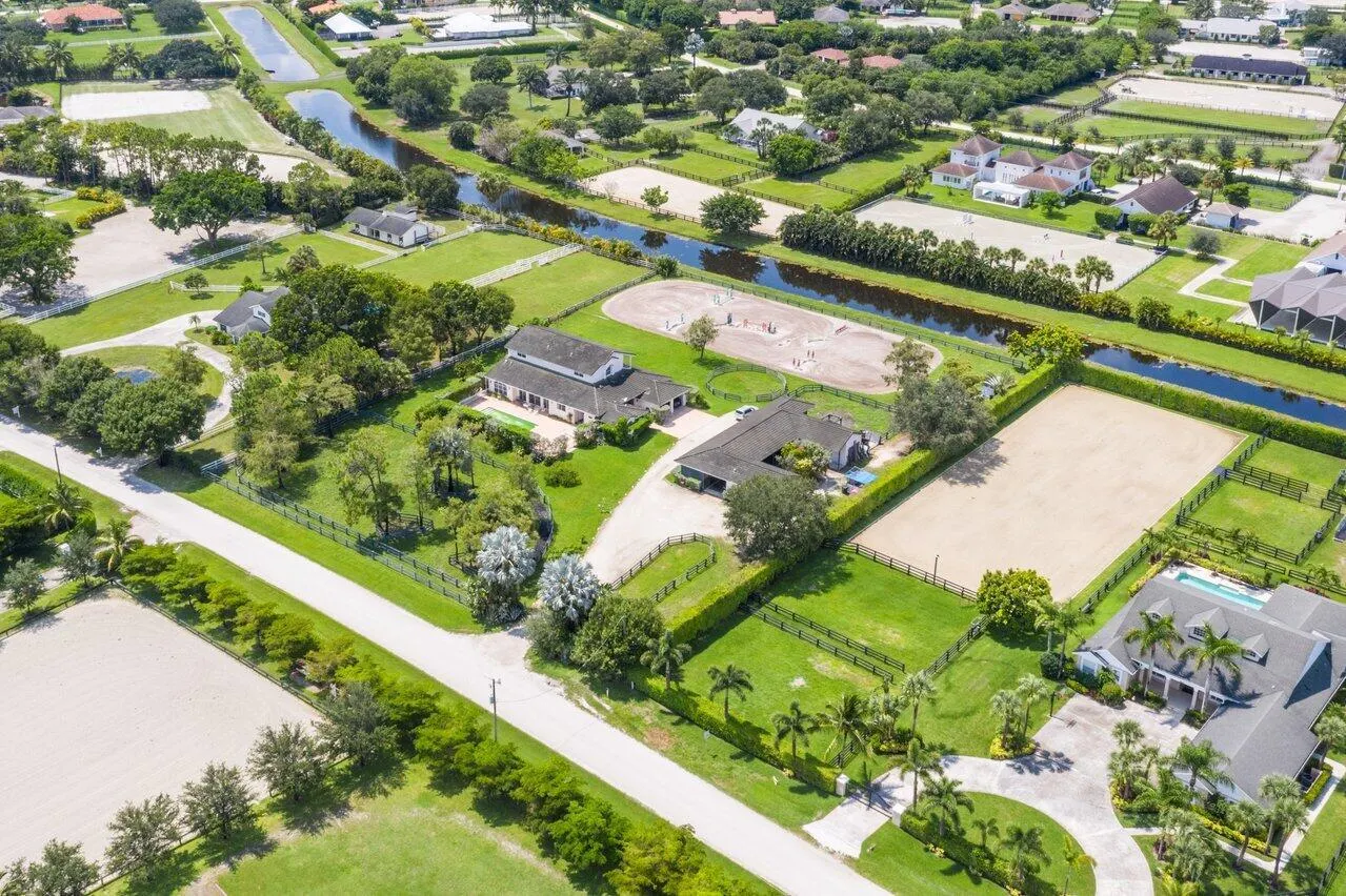 14539 Belmont Trace, #(2 Stalls And Studio)