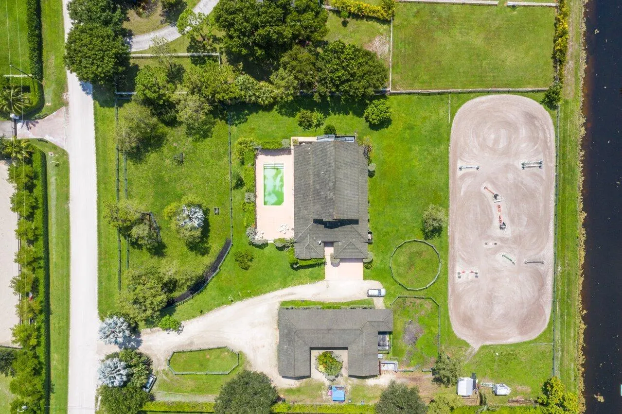 14539 Belmont Trace, #(2 Stalls And Studio)