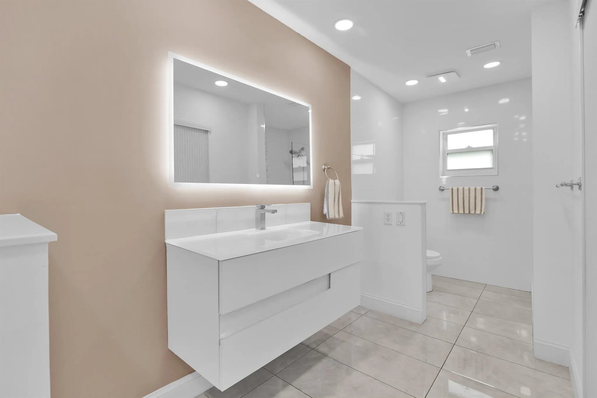 7962 Cloverfield Circle