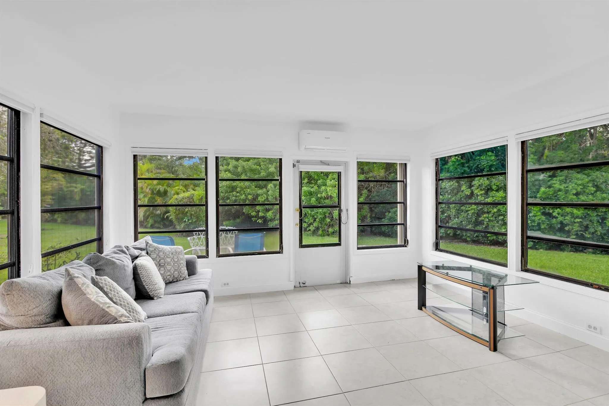7962 Cloverfield Circle