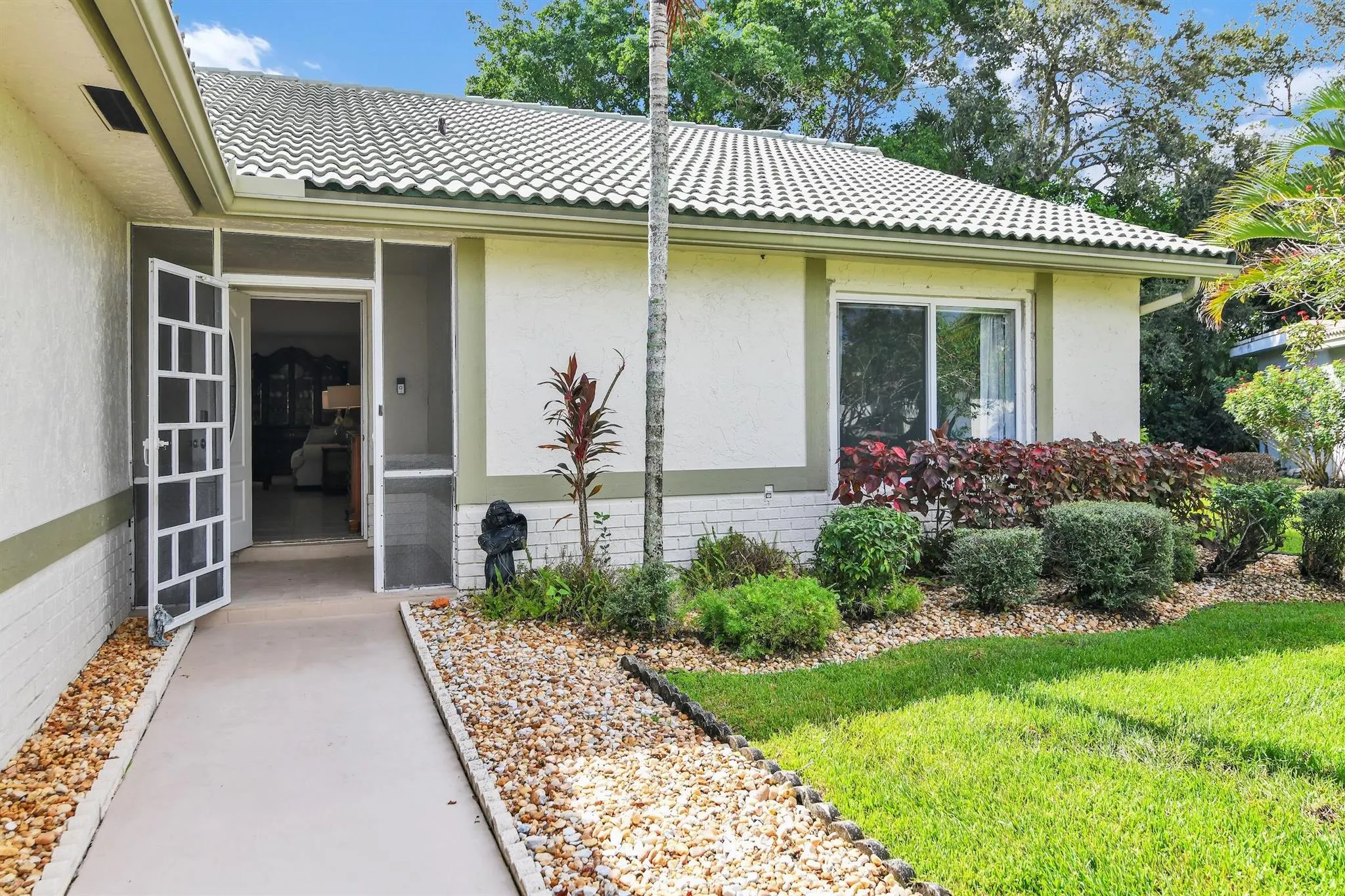 7962 Cloverfield Circle