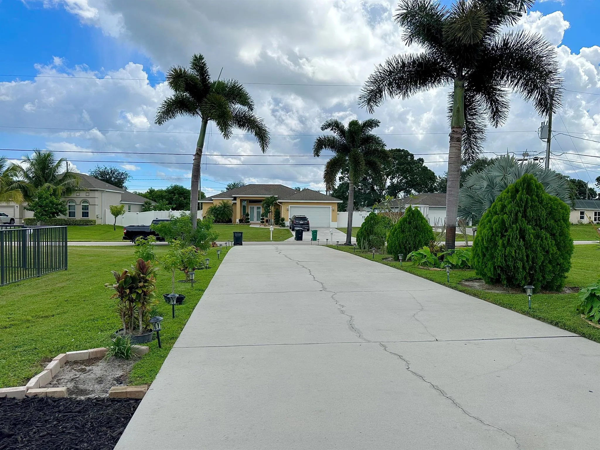 200 SW Ridgecrest Drive