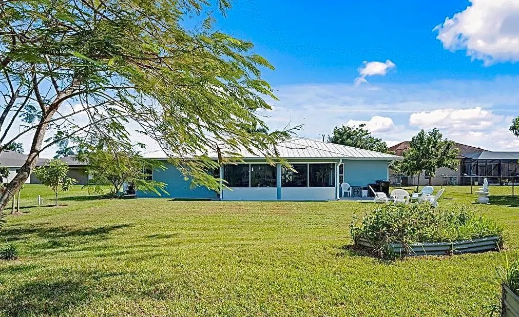 200 SW Ridgecrest Drive