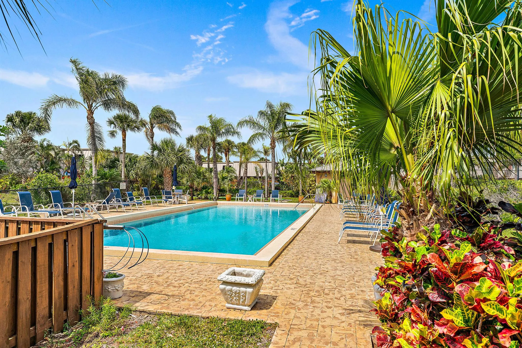 1420 Ocean Way, #7c