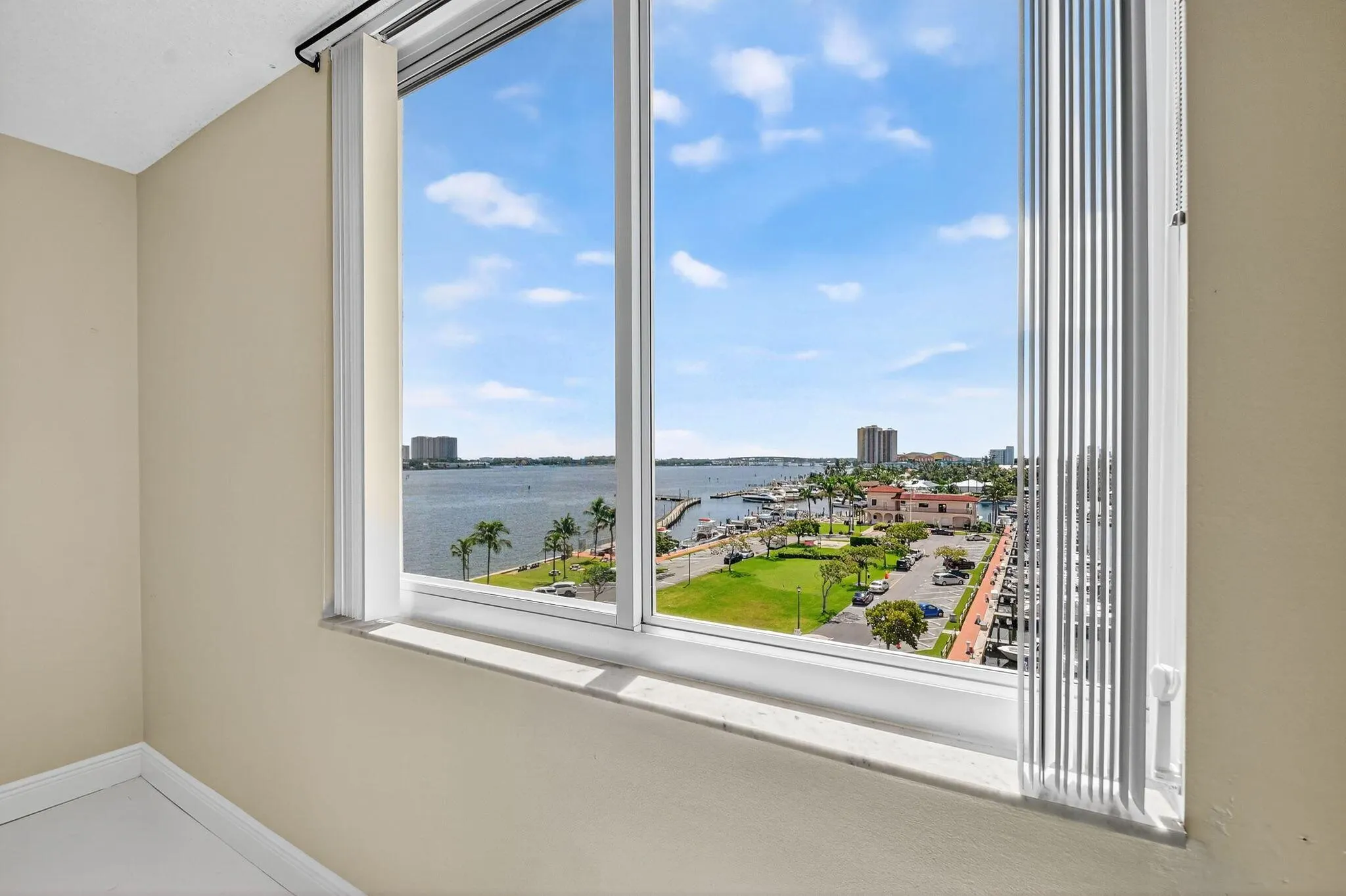 301 Lake Shore Drive, #711
