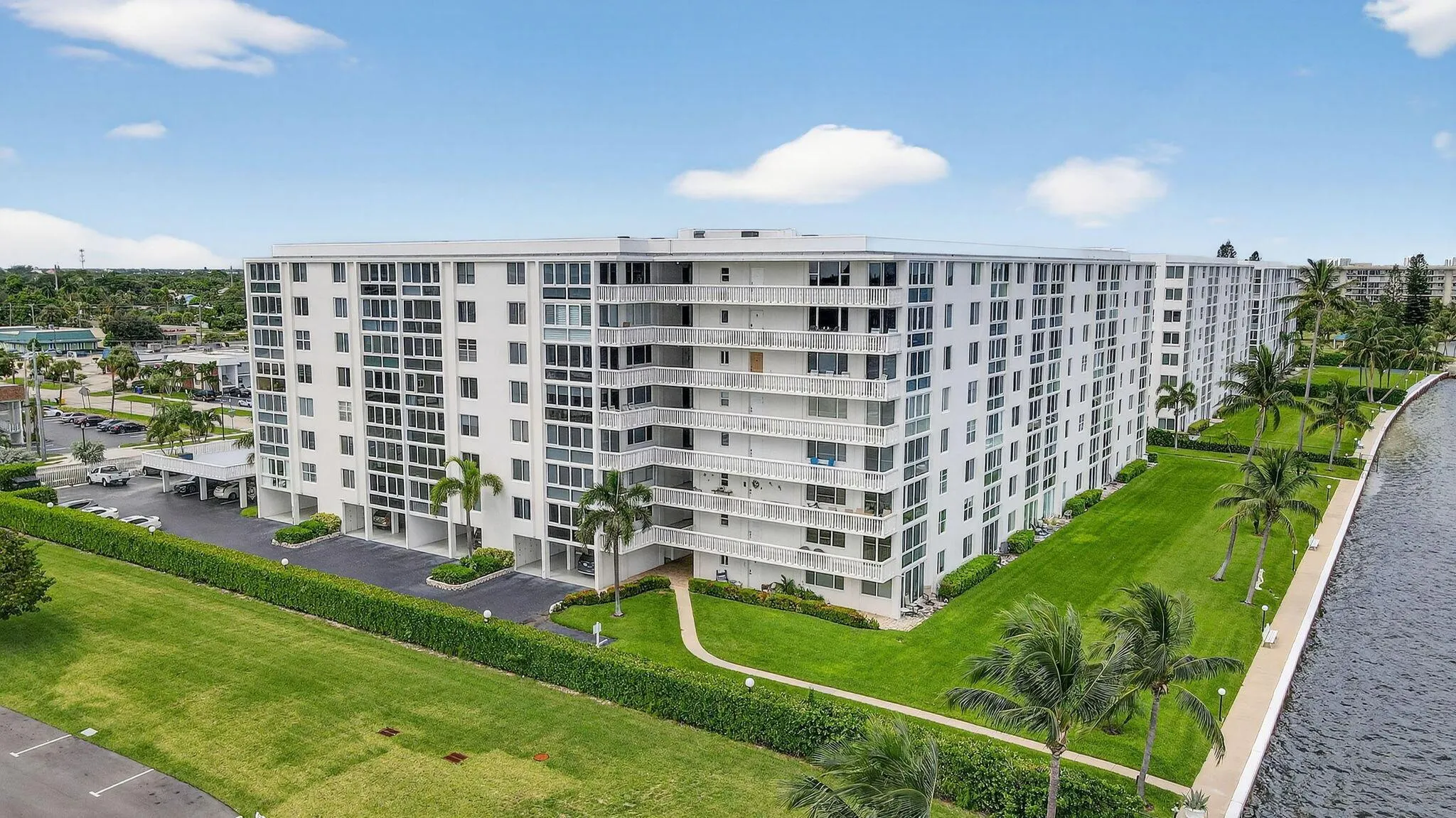 301 Lake Shore Drive, #711