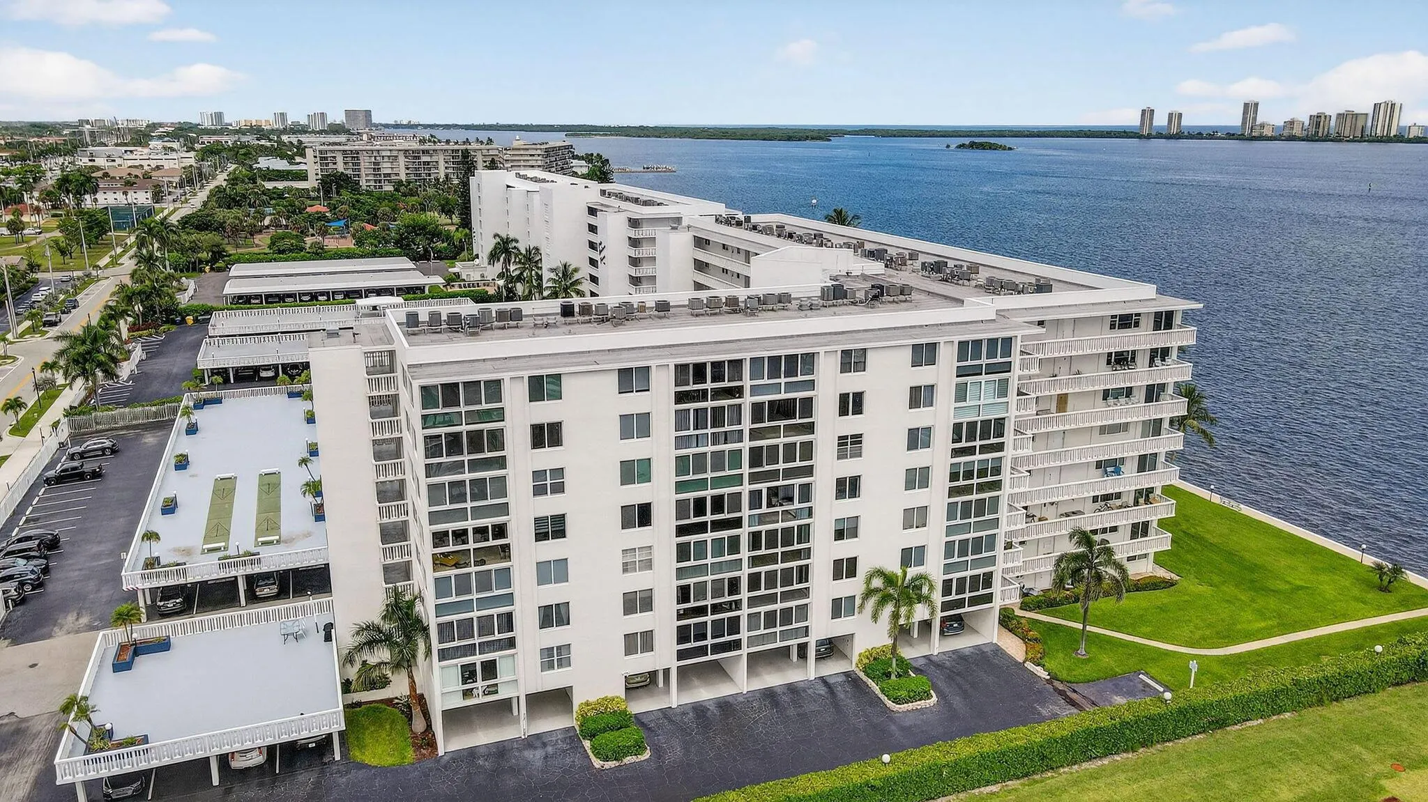 301 Lake Shore Drive, #711
