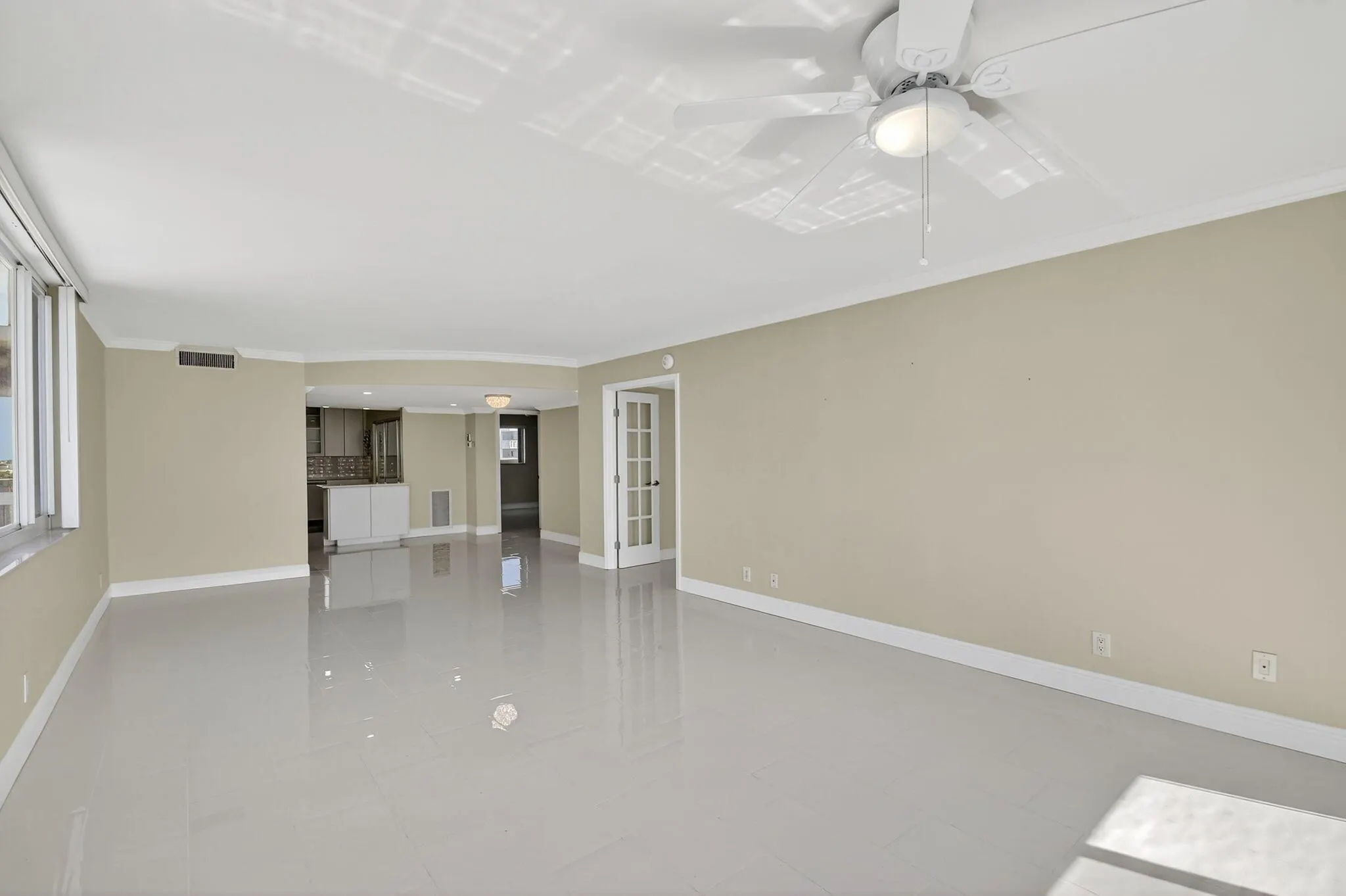 301 Lake Shore Drive, #711