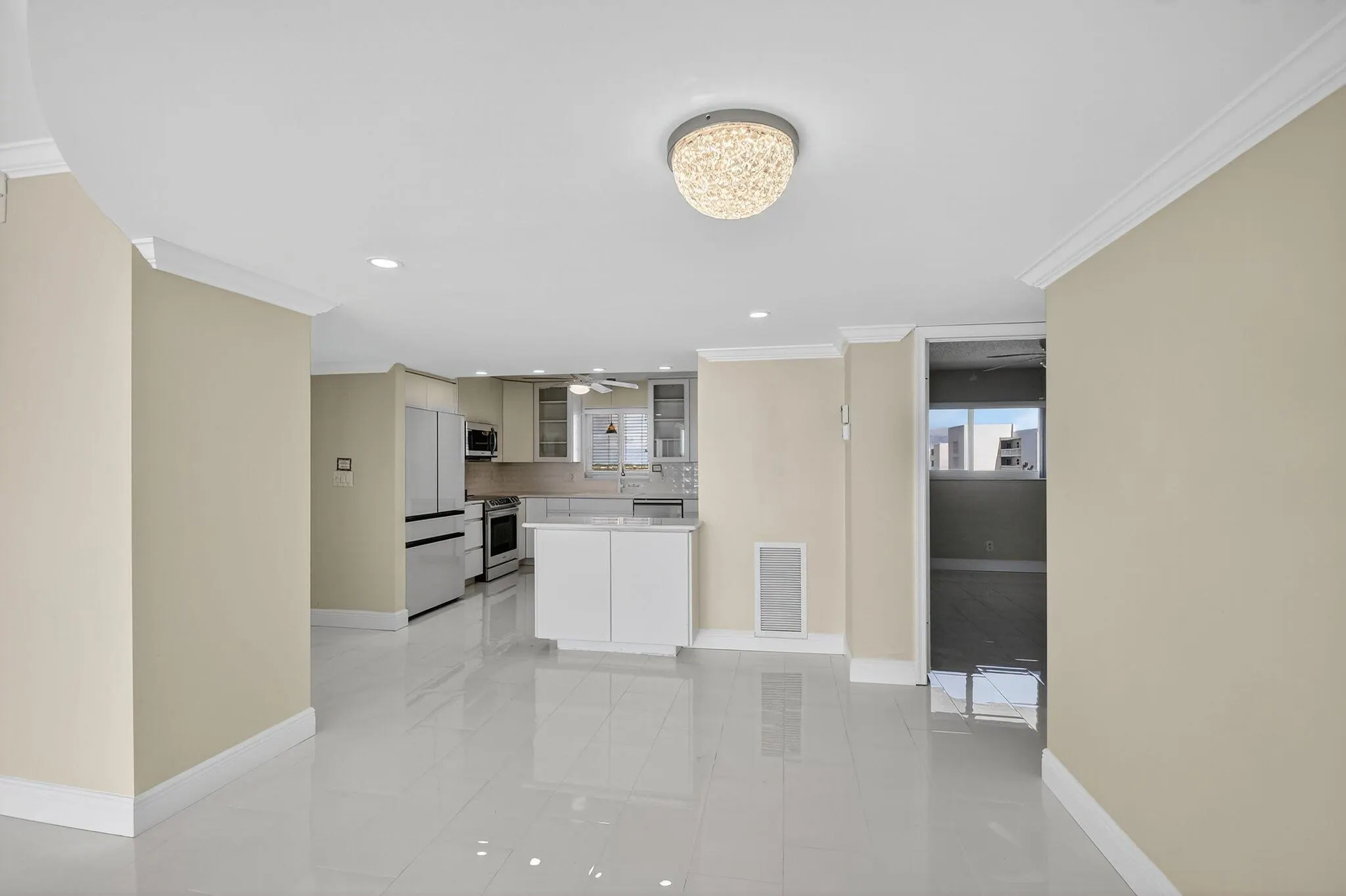 301 Lake Shore Drive, #711