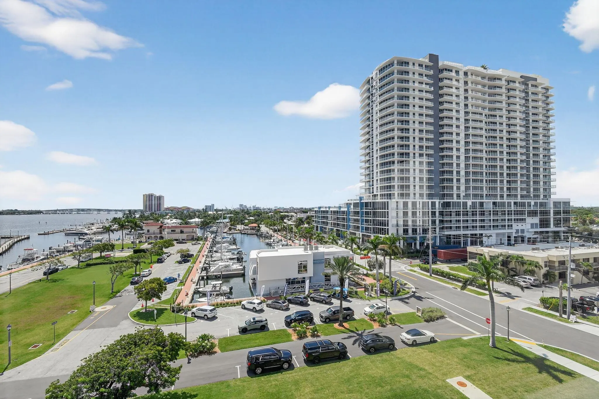 301 Lake Shore Drive, #711