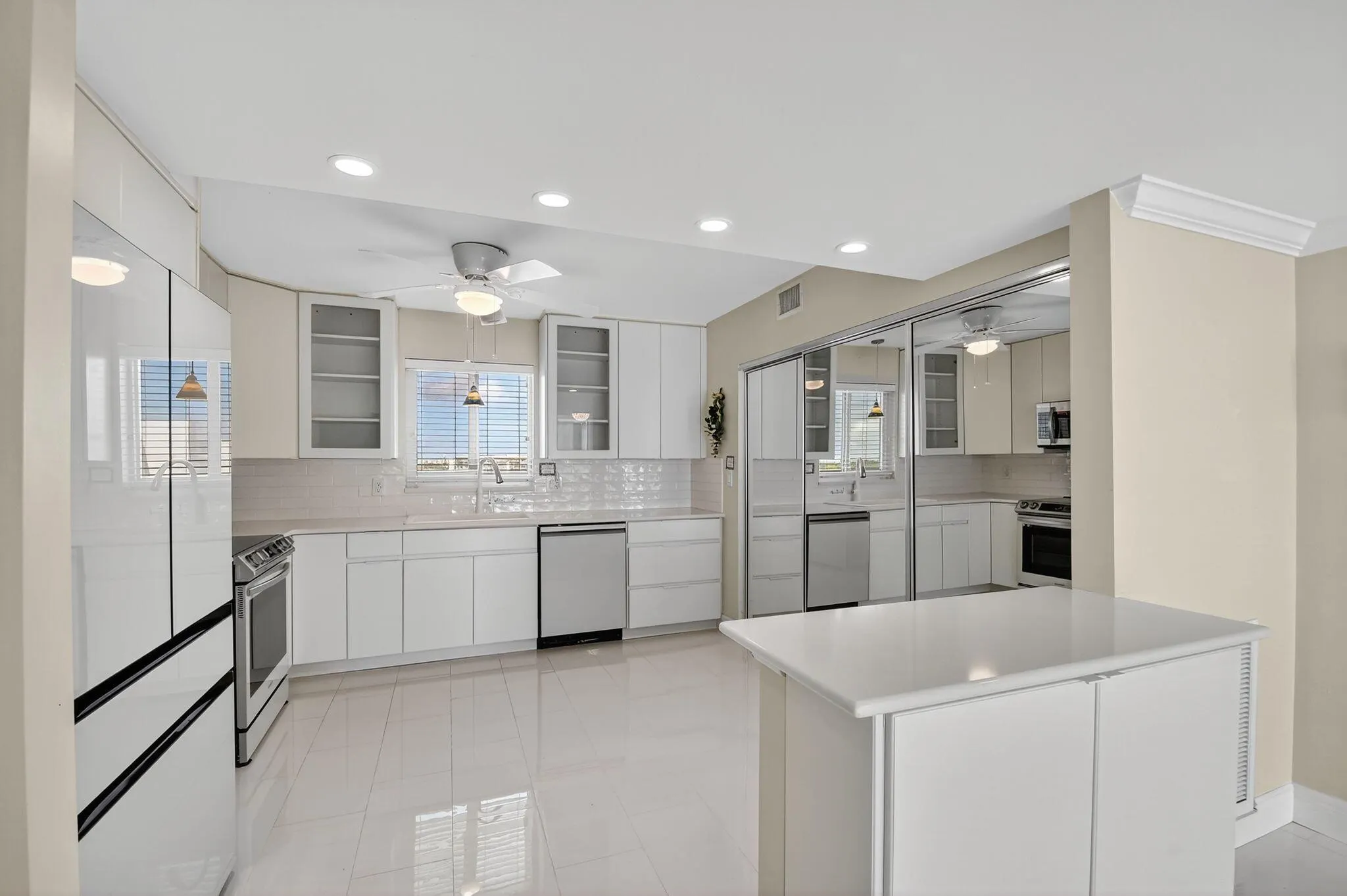 301 Lake Shore Drive, #711