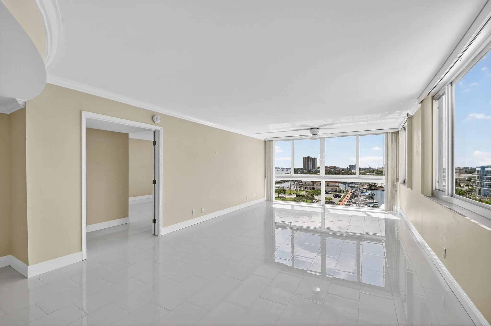 301 Lake Shore Drive, #711