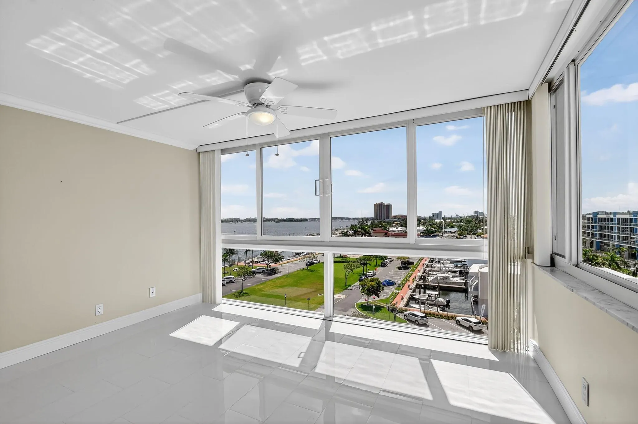 301 Lake Shore Drive, #711