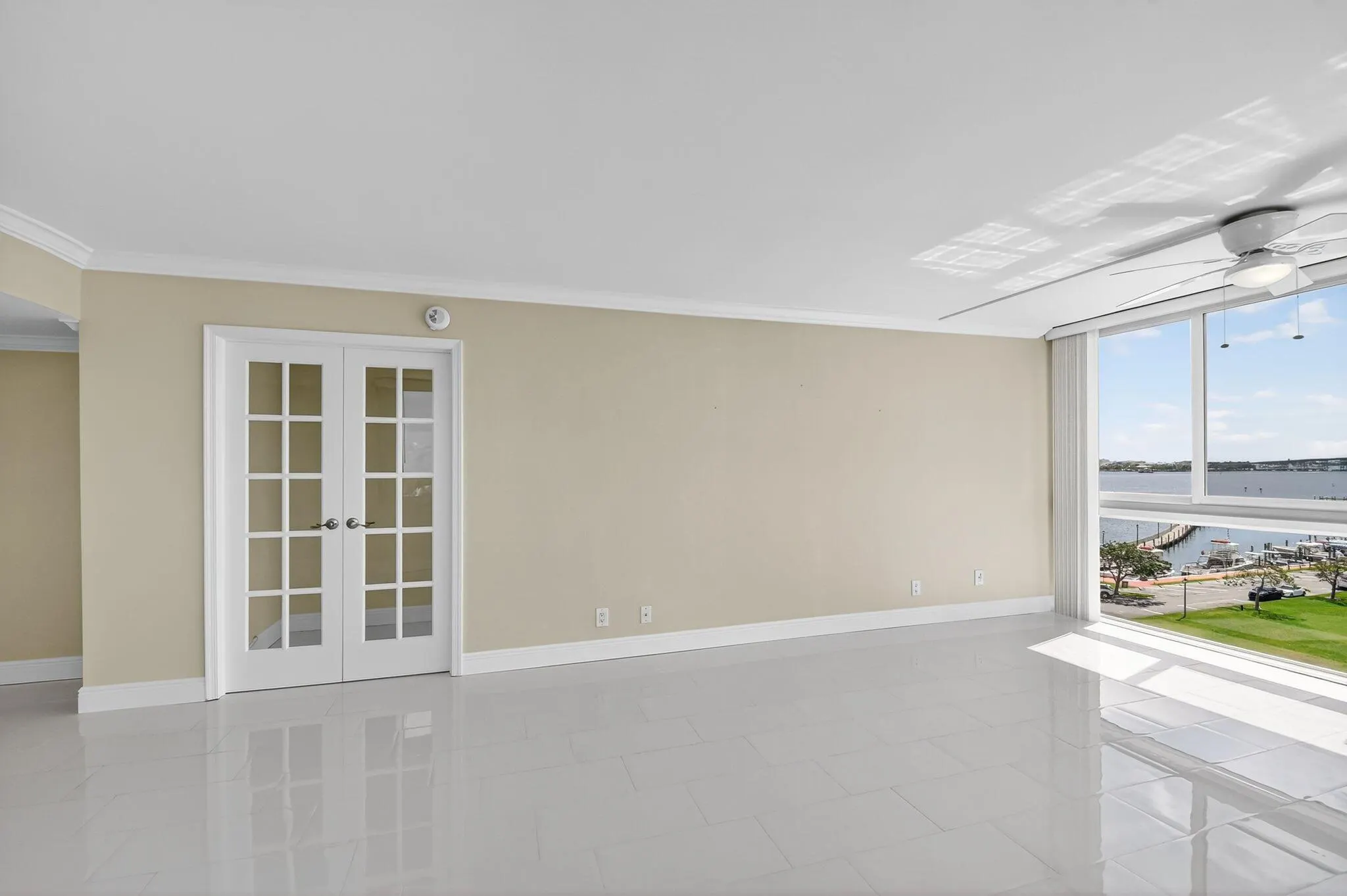 301 Lake Shore Drive, #711