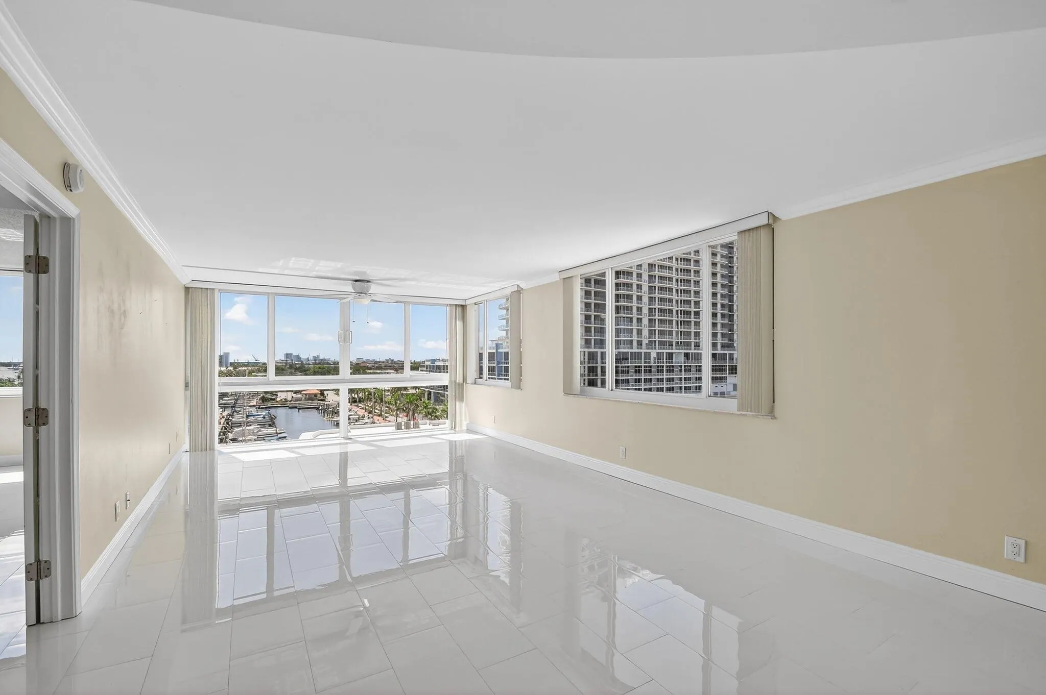 301 Lake Shore Drive, #711