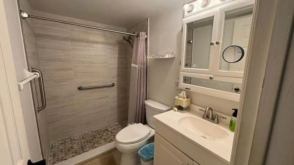 4500 N Federal Highway, #169h