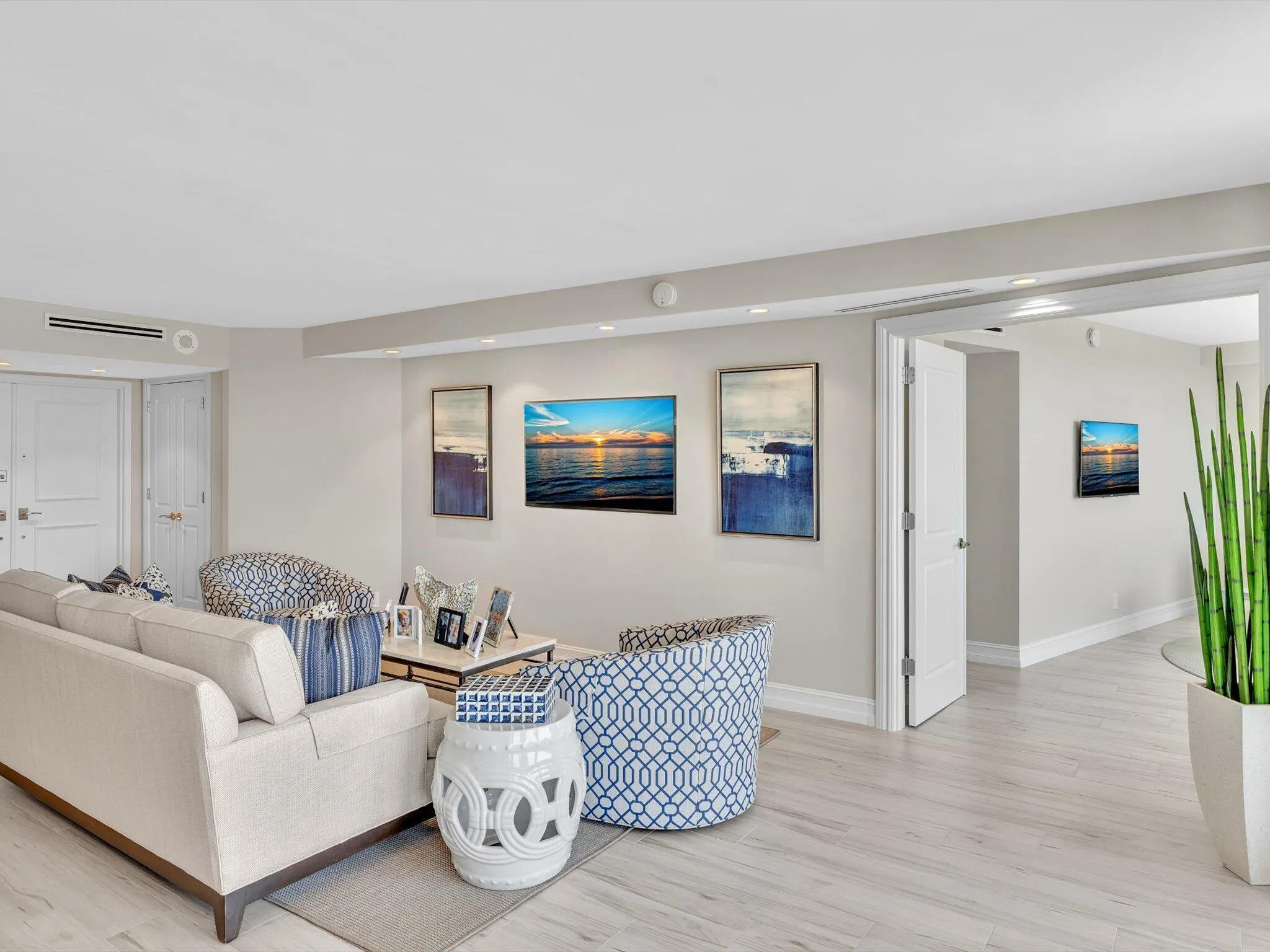 500 S Ocean Boulevard, #909