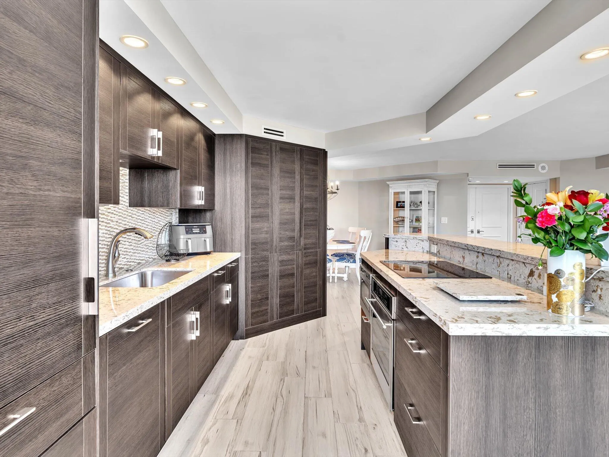 500 S Ocean Boulevard, #909