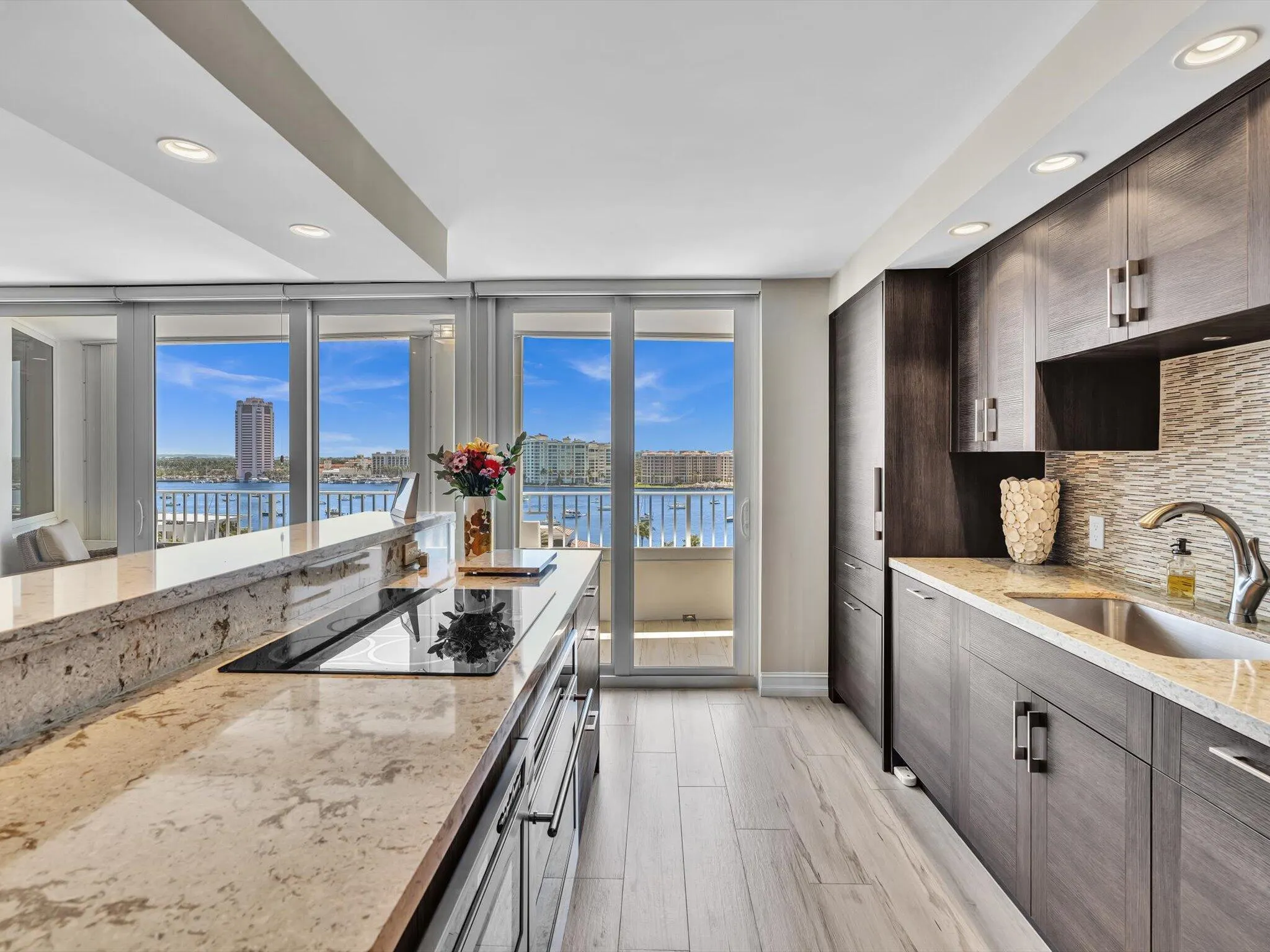 500 S Ocean Boulevard, #909