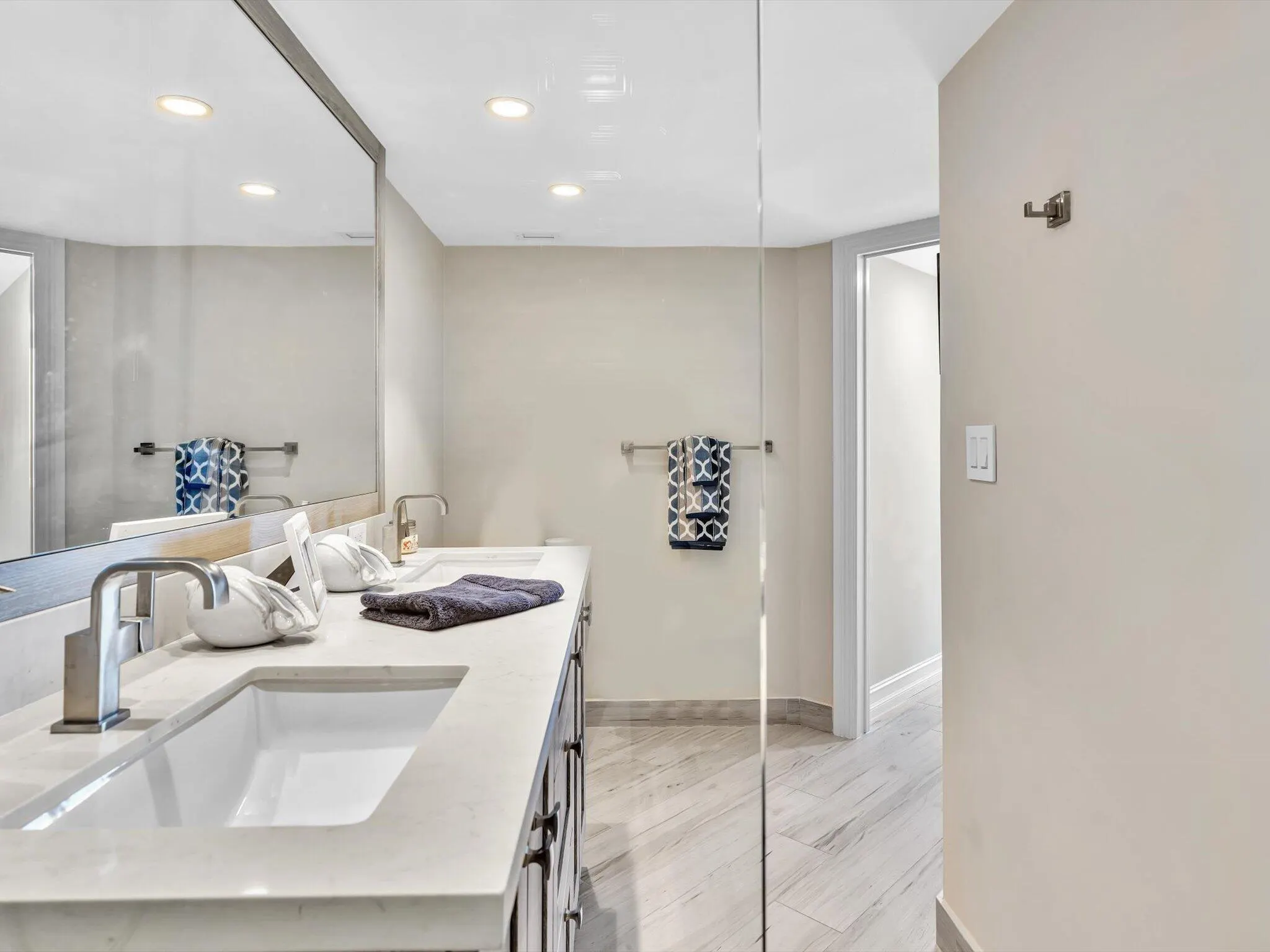 500 S Ocean Boulevard, #909