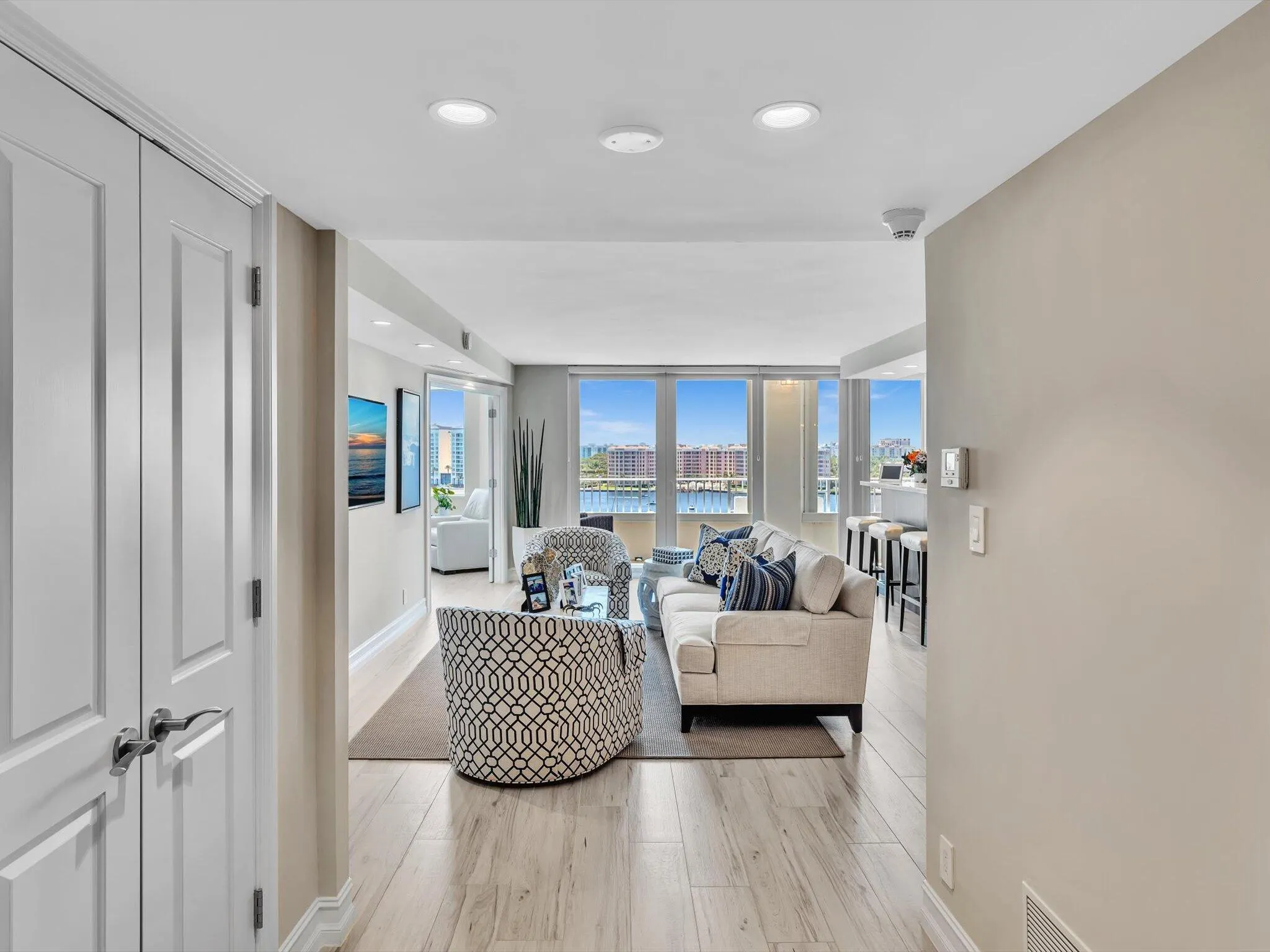500 S Ocean Boulevard, #909