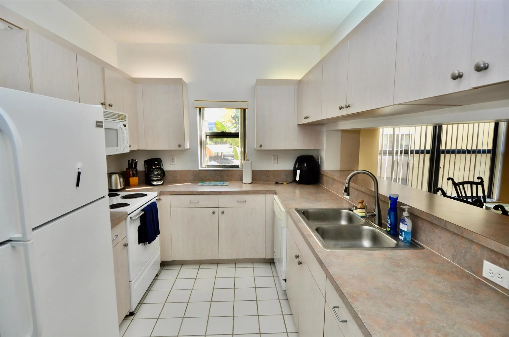 200 Uno Lago Drive, #201