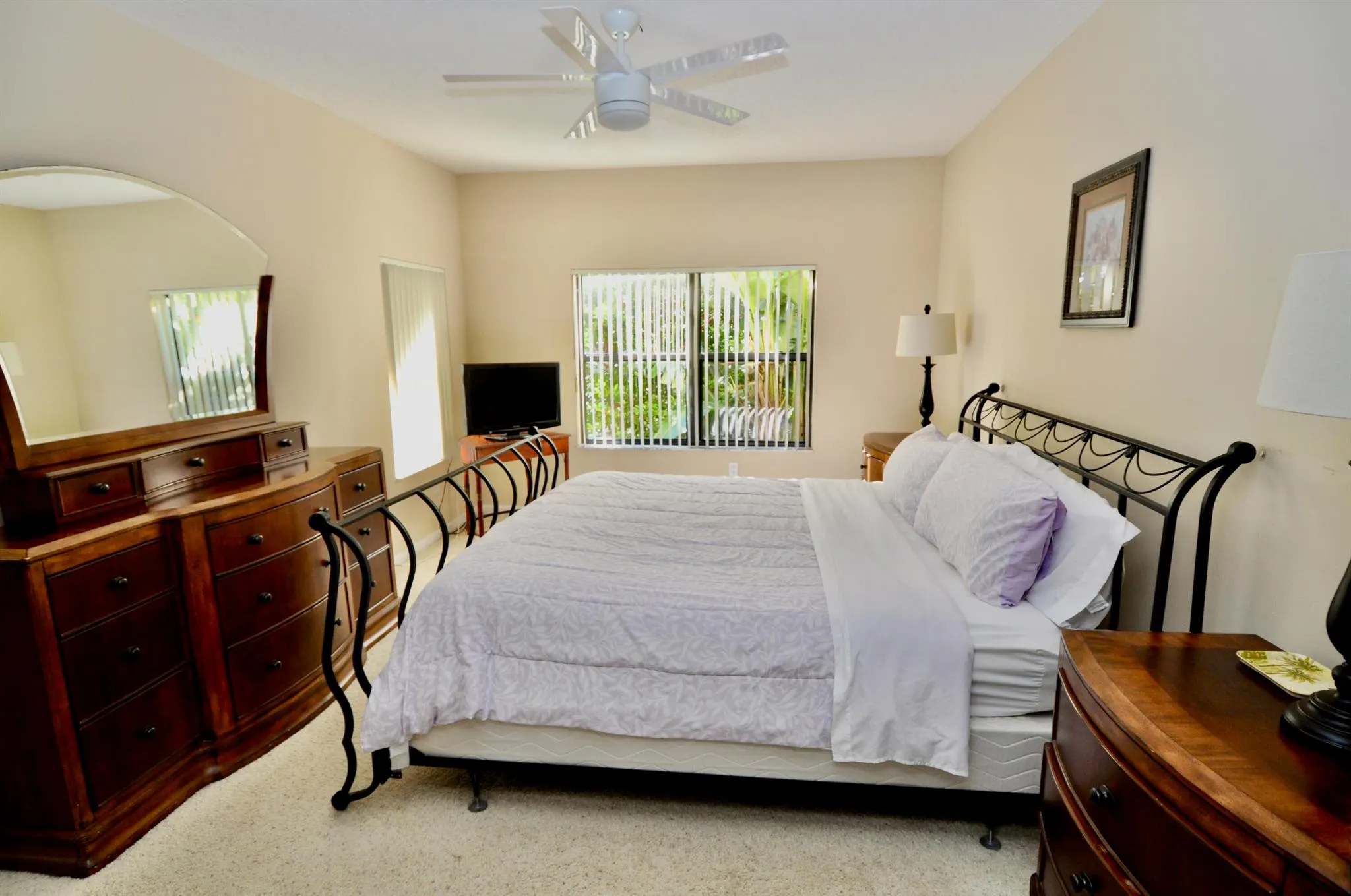 200 Uno Lago Drive, #201
